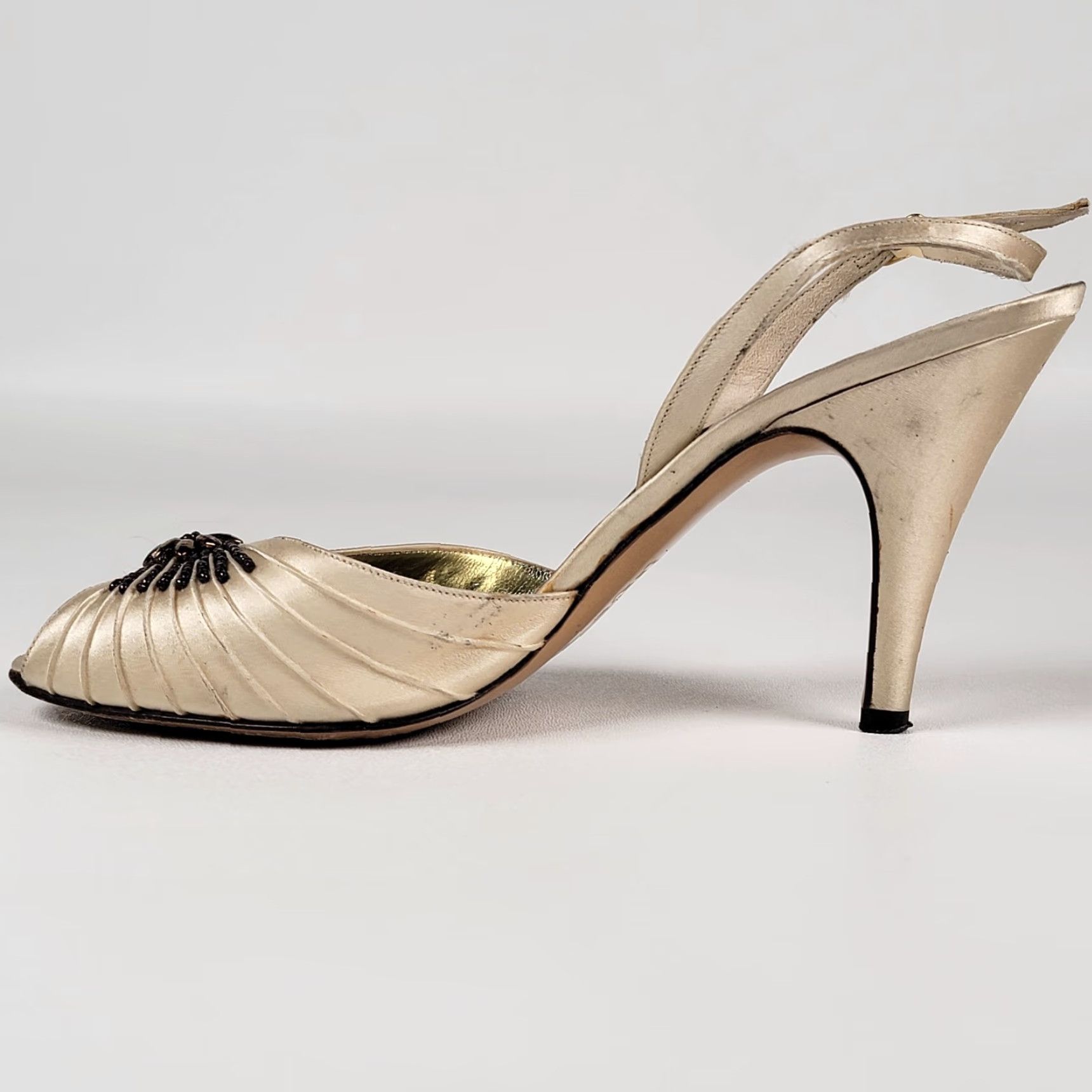 Bruno Magli VINTAGE Bruno Magli Heels Beige Beaded Italian Leather Slingbacks Size 7 AA Women's Stiletto Party/Cocktail Size US 7 / IT 37 - 5 Thumbnail