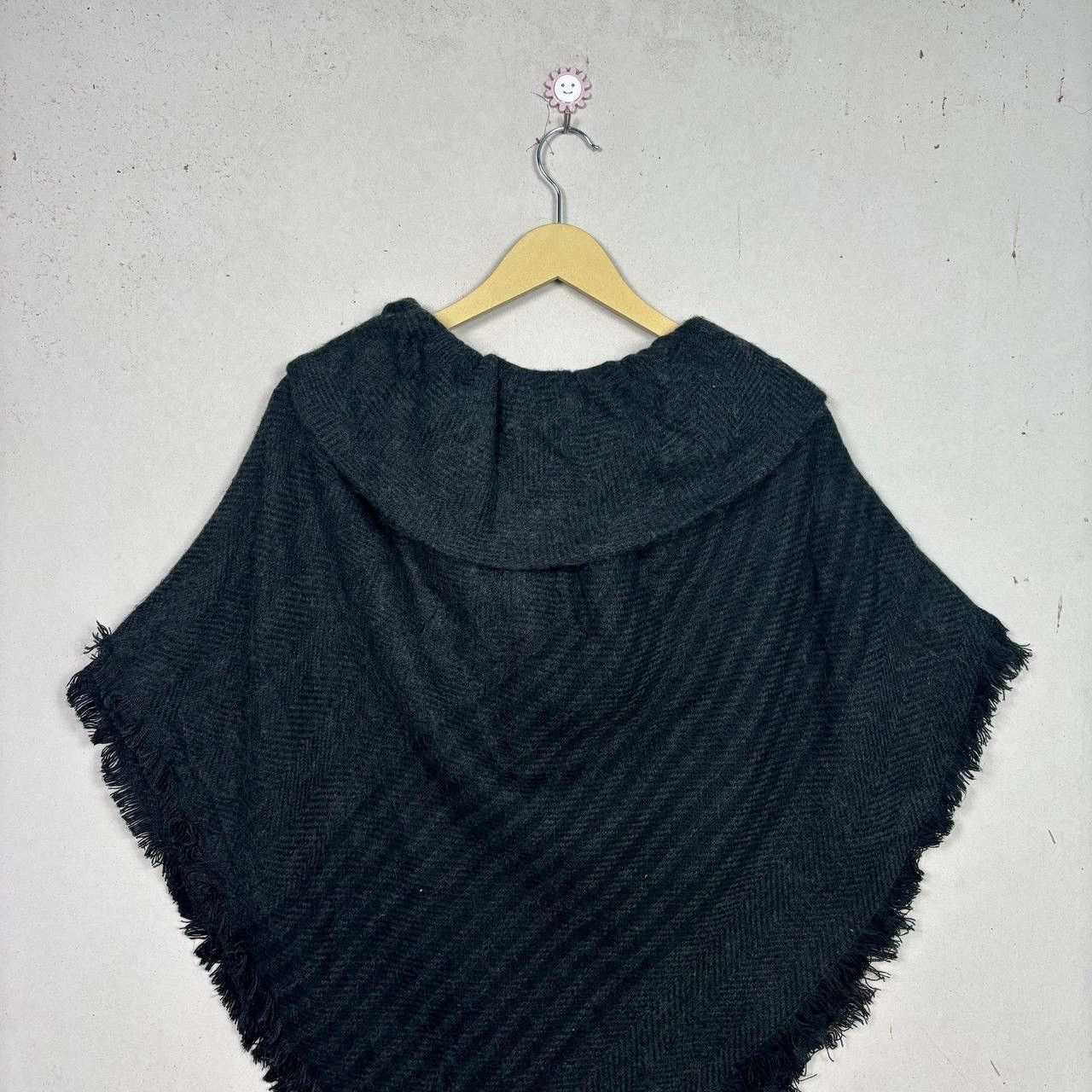 Cloak Moonbat Japan Vintage Herringbone Wool Poncho Cape Black Size US M / EU 48-50 / 2 - 4 Thumbnail