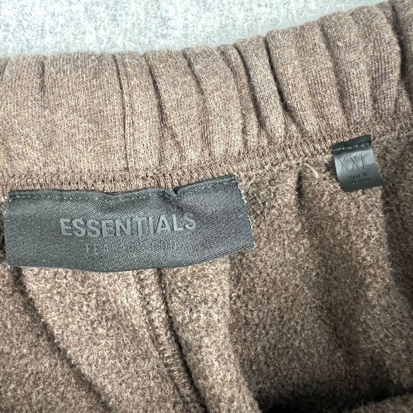 Vintage Fear of God Essentials Sweat Shorts Fleece Drawstring 2XL Mens Brown Size US 39 - 3 Thumbnail