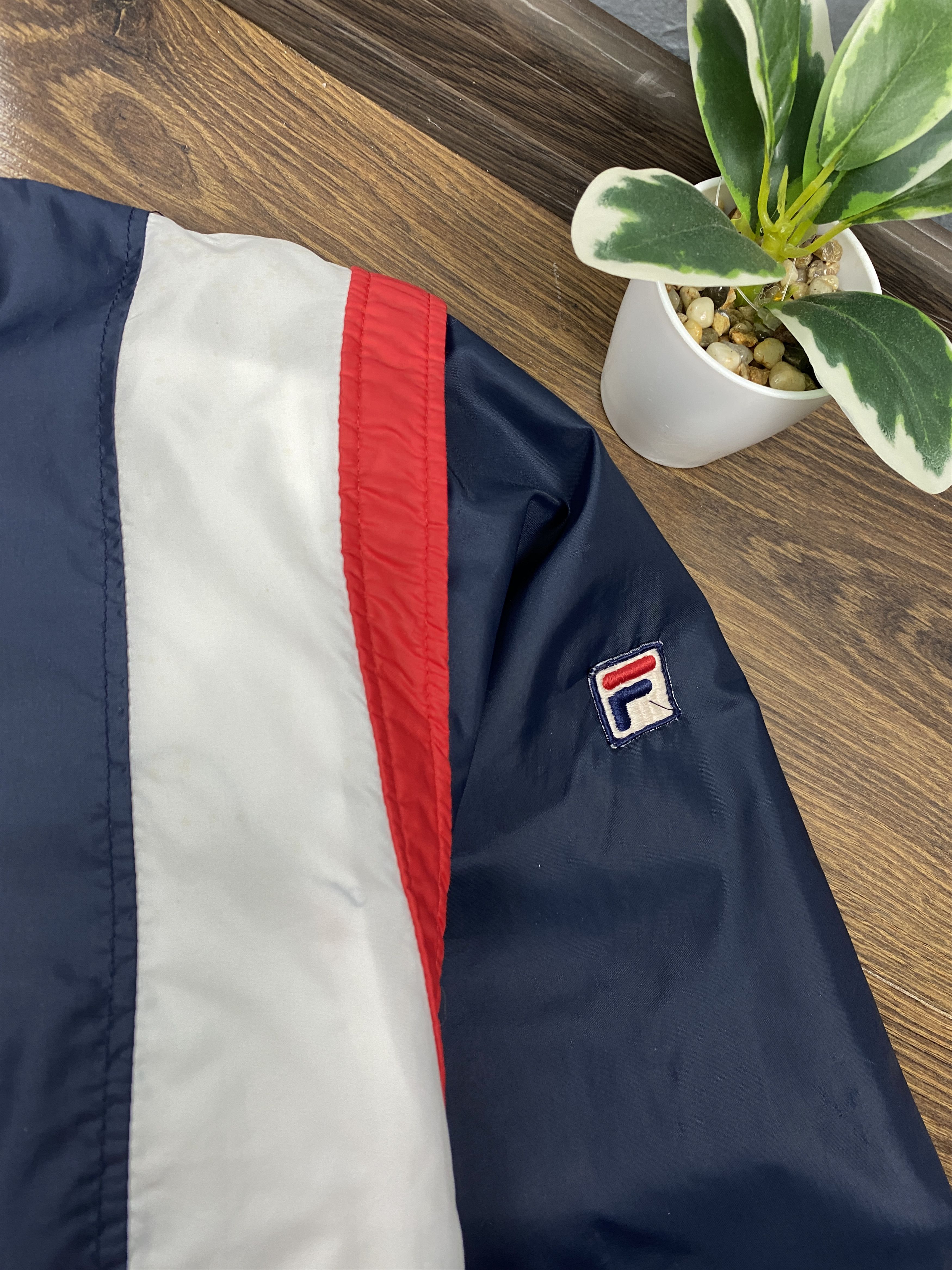 Fila Fila White Line vintage nylon track top jacket y2k Size US L / EU 52-54 / 3 - 3 Thumbnail