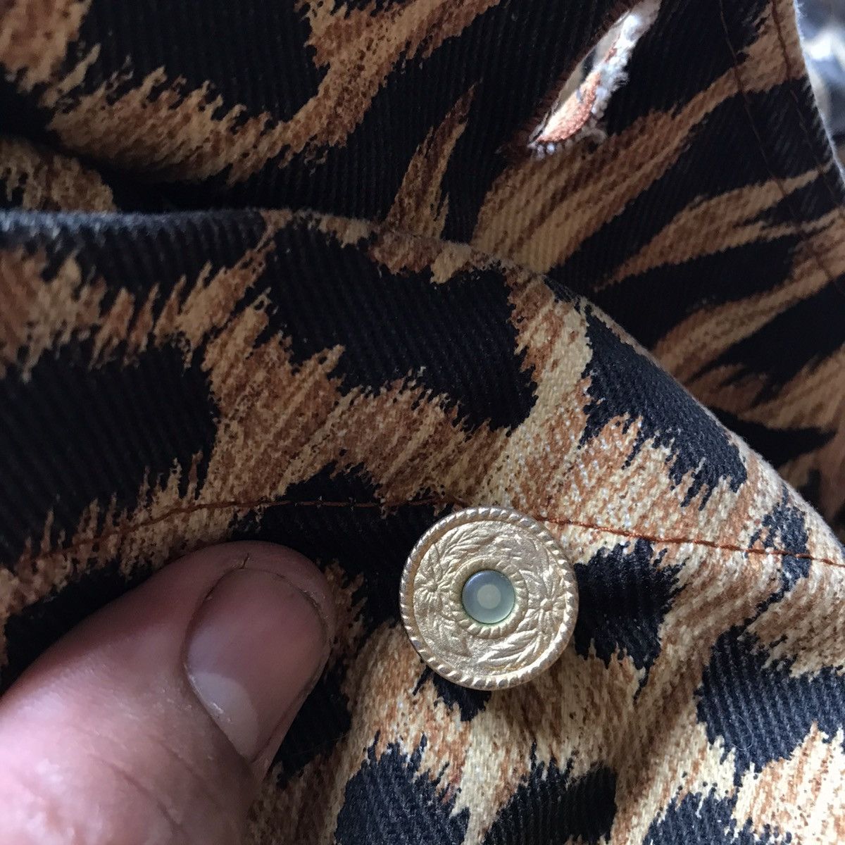 Infinite Archives RARE VINTAGE ROBERTO CAVALLI SILK GOLD OVERPRINT JACKET Size US L / EU 52-54 / 3 - 16 Thumbnail