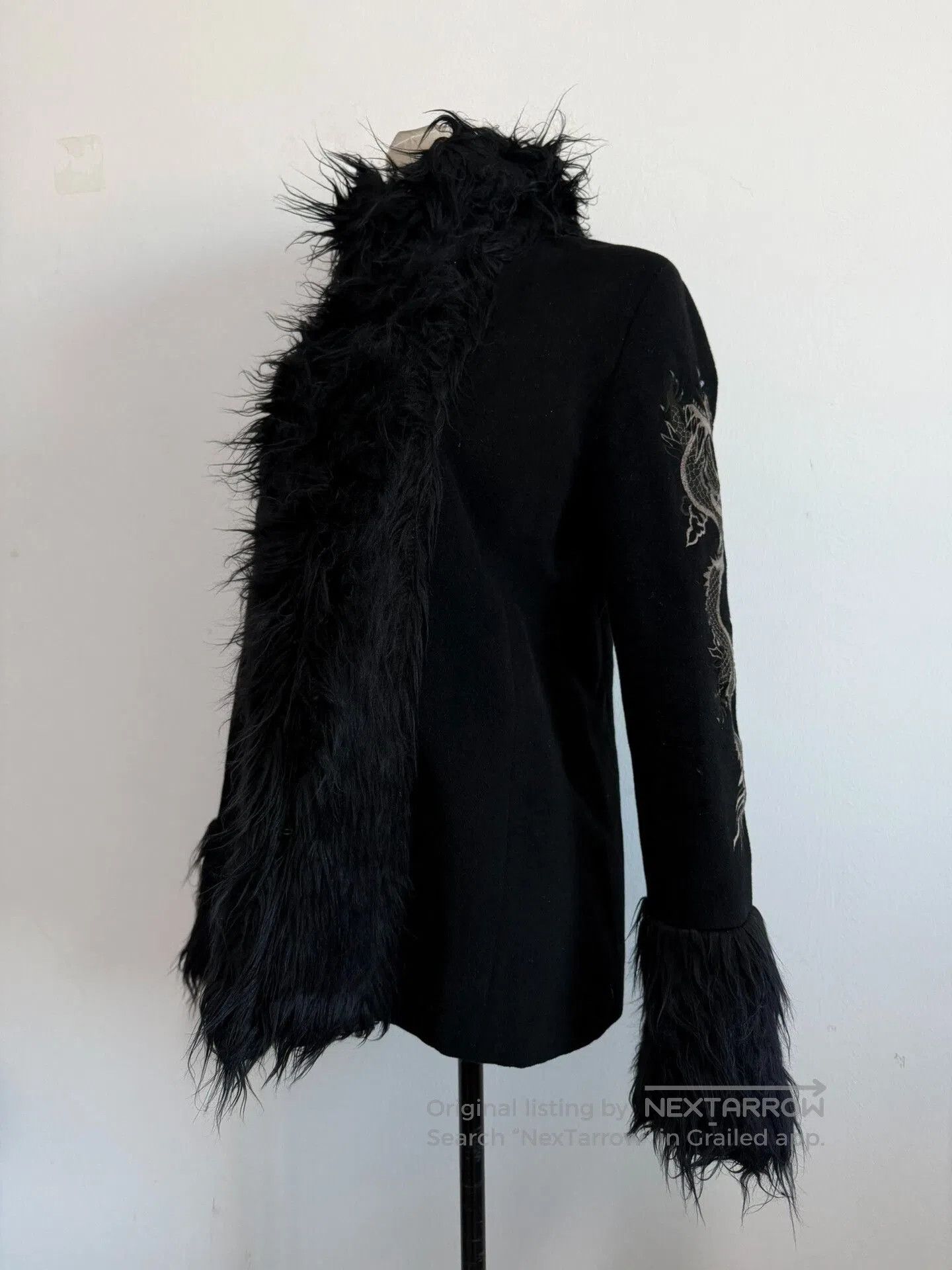 Vivienne Tam Vivienne Tam Dragon Embroidery Fur Collar Top. Size M / US 6-8 / IT 42-44 - 1 Thumbnail