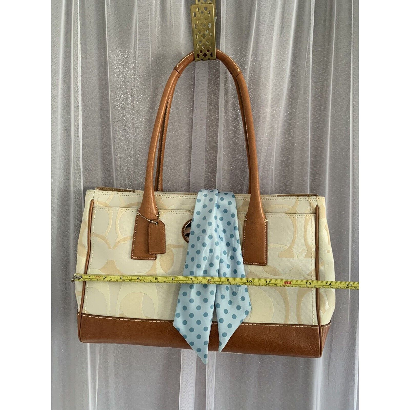 Coach Coach Cream Canvas Leather Handbag 11821 Feet Made Jan 2008 Size ONE SIZE - 21 Thumbnail