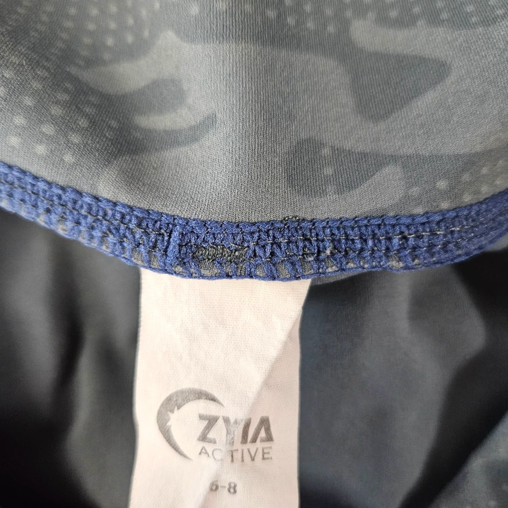 Vintage Zyia Active Womens Leggings Sz 6-8 Gray Camo Mid Rise Cropped Nylon Spandex Pull On Size 28" / US 6 / IT 42 - 7 Thumbnail