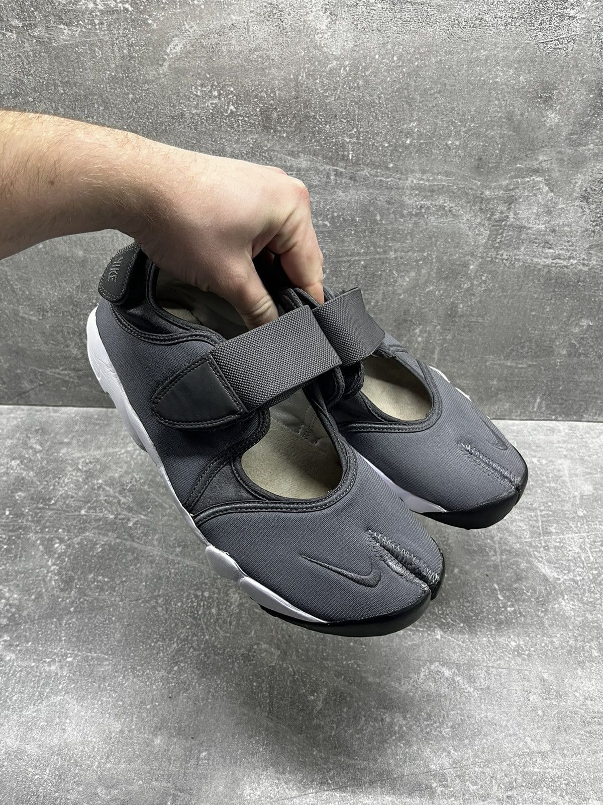 Nike × Vintage Vintage Nike Air Rift Sandals Tabi Black Shoes Vintage Y2k Size US 9 / EU 42 - 16 Thumbnail