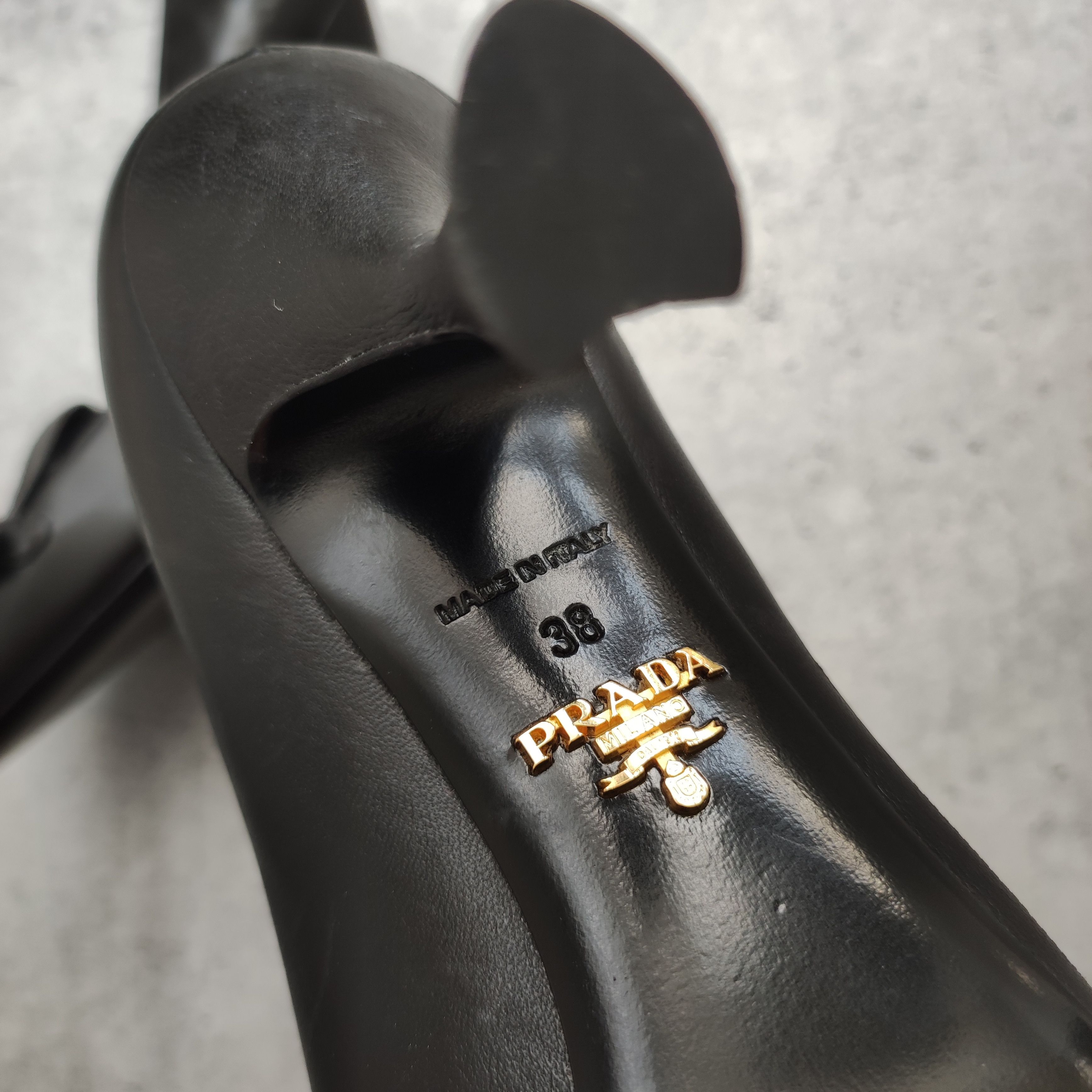 Prada Prada Milano 90s Classic Black Zipper Leather Heels Size US 7 / IT 37 - 12 Thumbnail