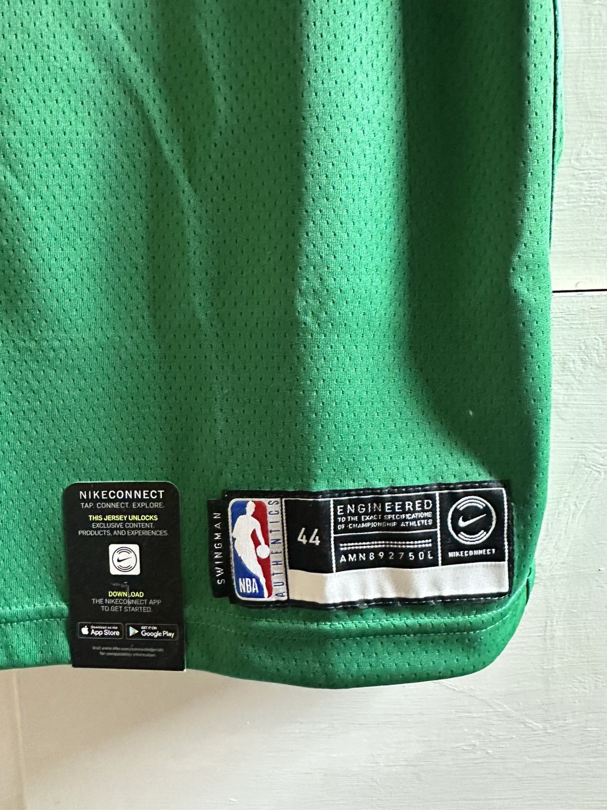 Nike Boston Celtics Kemba Walker #8 jersey Size US M / EU 48-50 / 2 - 5 Thumbnail
