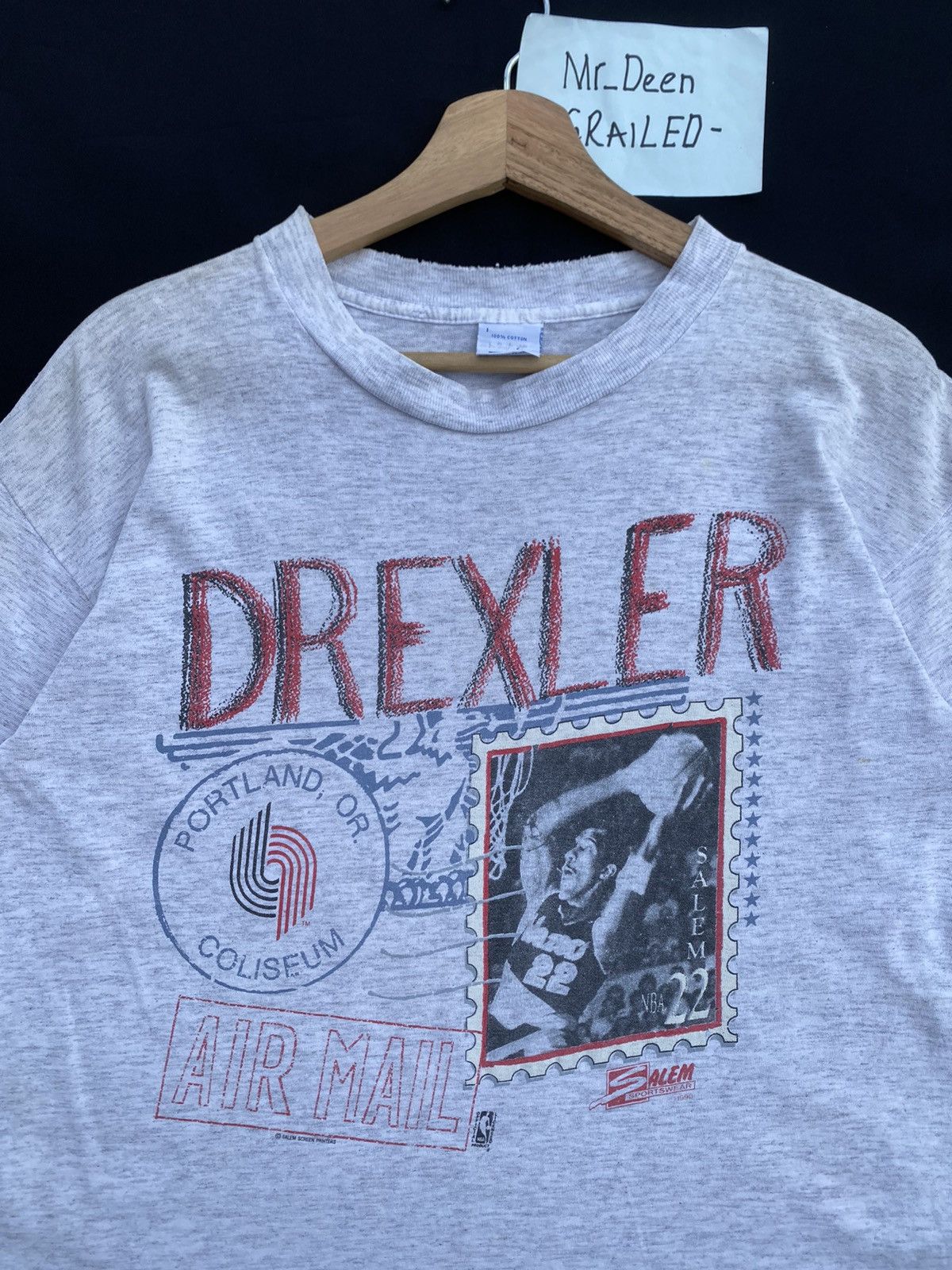 NBA Rare Vintage 90s Clyde Drexler NBA Tshirt Size US L / EU 52-54 / 3 - 5 Thumbnail