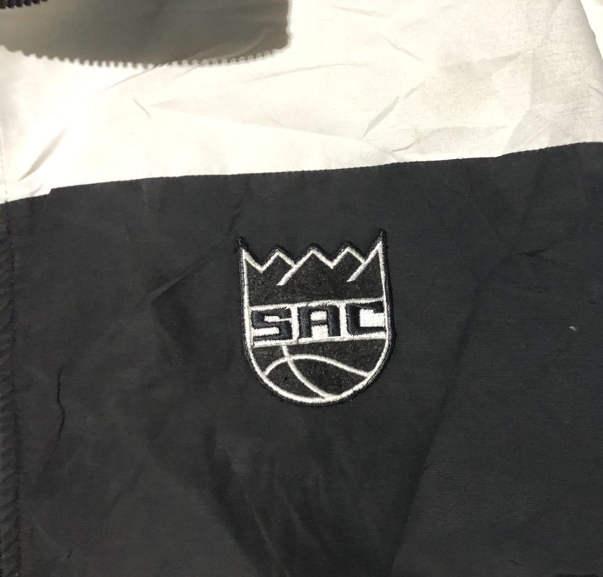 NBA NBA Sacramento KINGS jaket Size US L / EU 52-54 / 3 - 4 Thumbnail