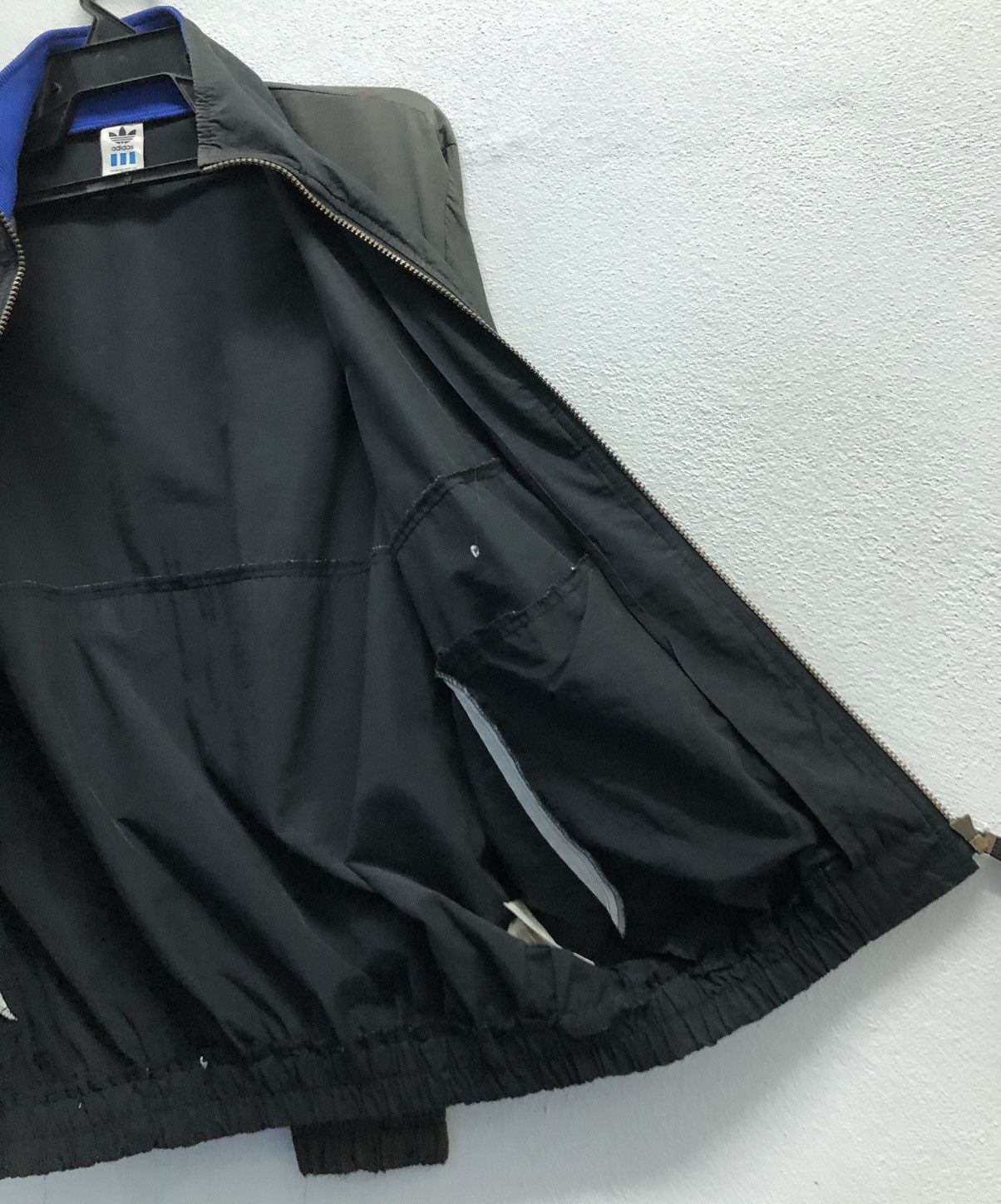 Adidas Vintage Adidas Descente The Brand With The 3 Stripes Jacket Size US L / EU 52-54 / 3 - 10 Thumbnail