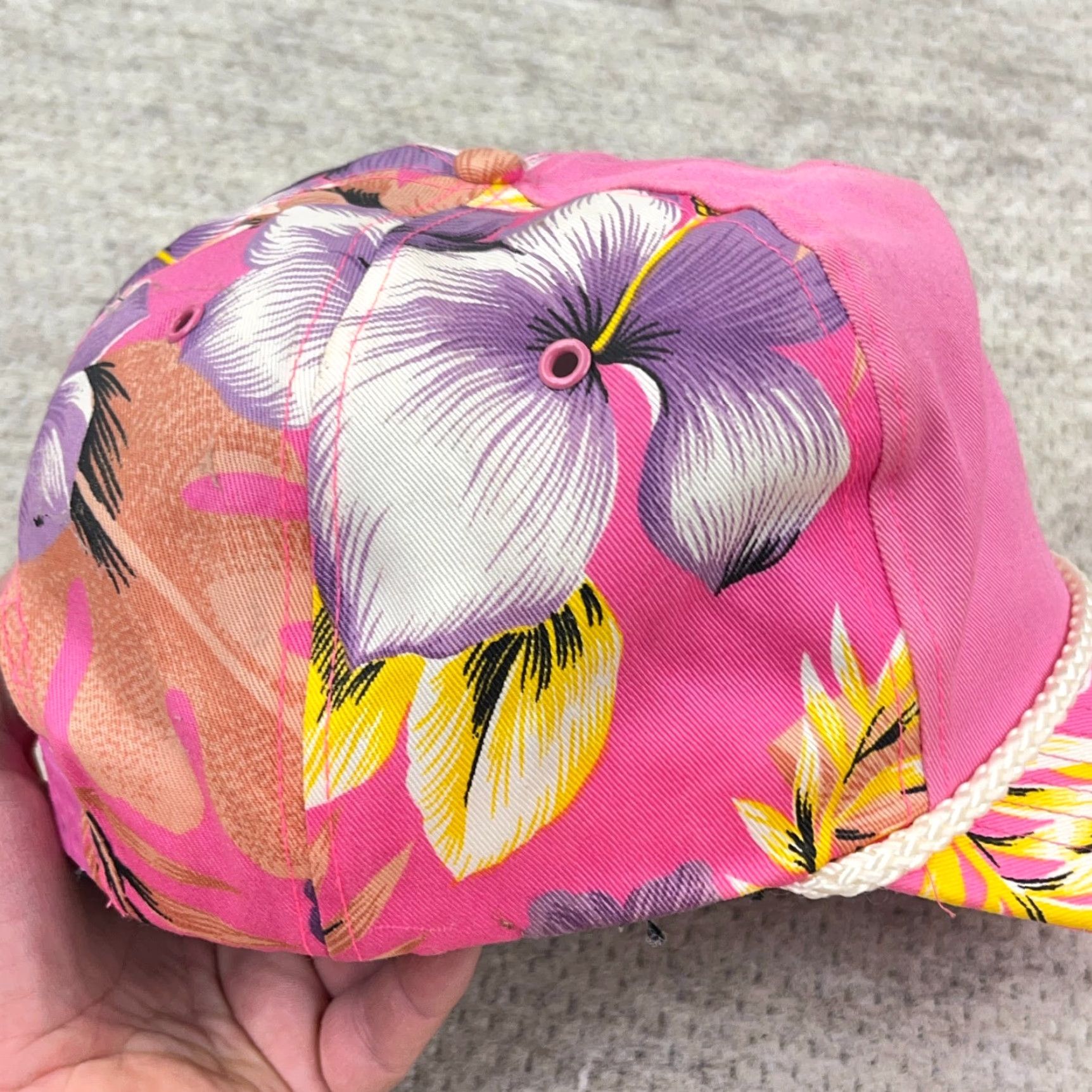 Vintage VINTAGE Winner Floral Trucker Hat Cap Snapback Pink Hawaiian Rope 80s 90s Blank Plain Mens One Size Pink Floral snapback hat cap Size ONE SIZE - 7 Thumbnail