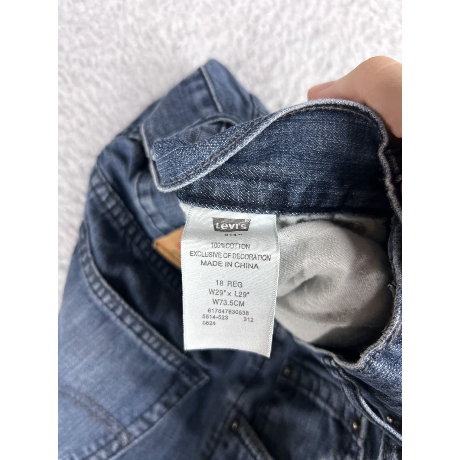 Levi's VINTAGE Levi's Jeans Women's 514 Straight Fit Medium Wash Blue Denim Size 18 Size 40" / US 18 - 4 Thumbnail