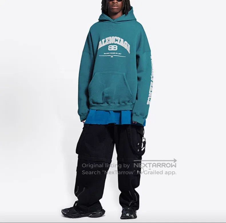 Balenciaga Balenciaga Letter logo hooded long-sleeve sweatshirt Size US M / EU 48-50 / 2 - 9 Thumbnail