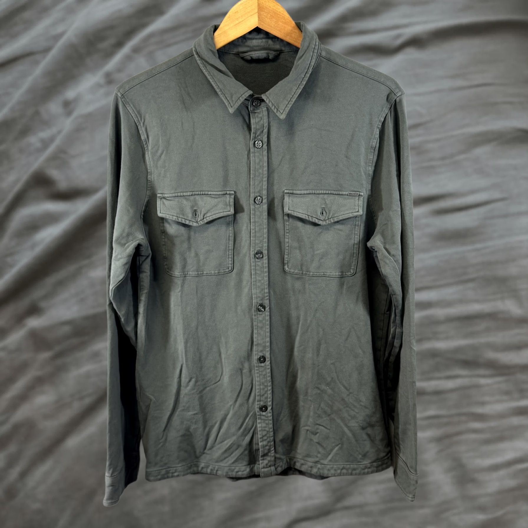 Vuori VUORI Shirt Mens Medium Button Up Long Sleeve Utility Pockets Workwear Casual Gray M Size US M / EU 48-50 / 2 - 1 Thumbnail