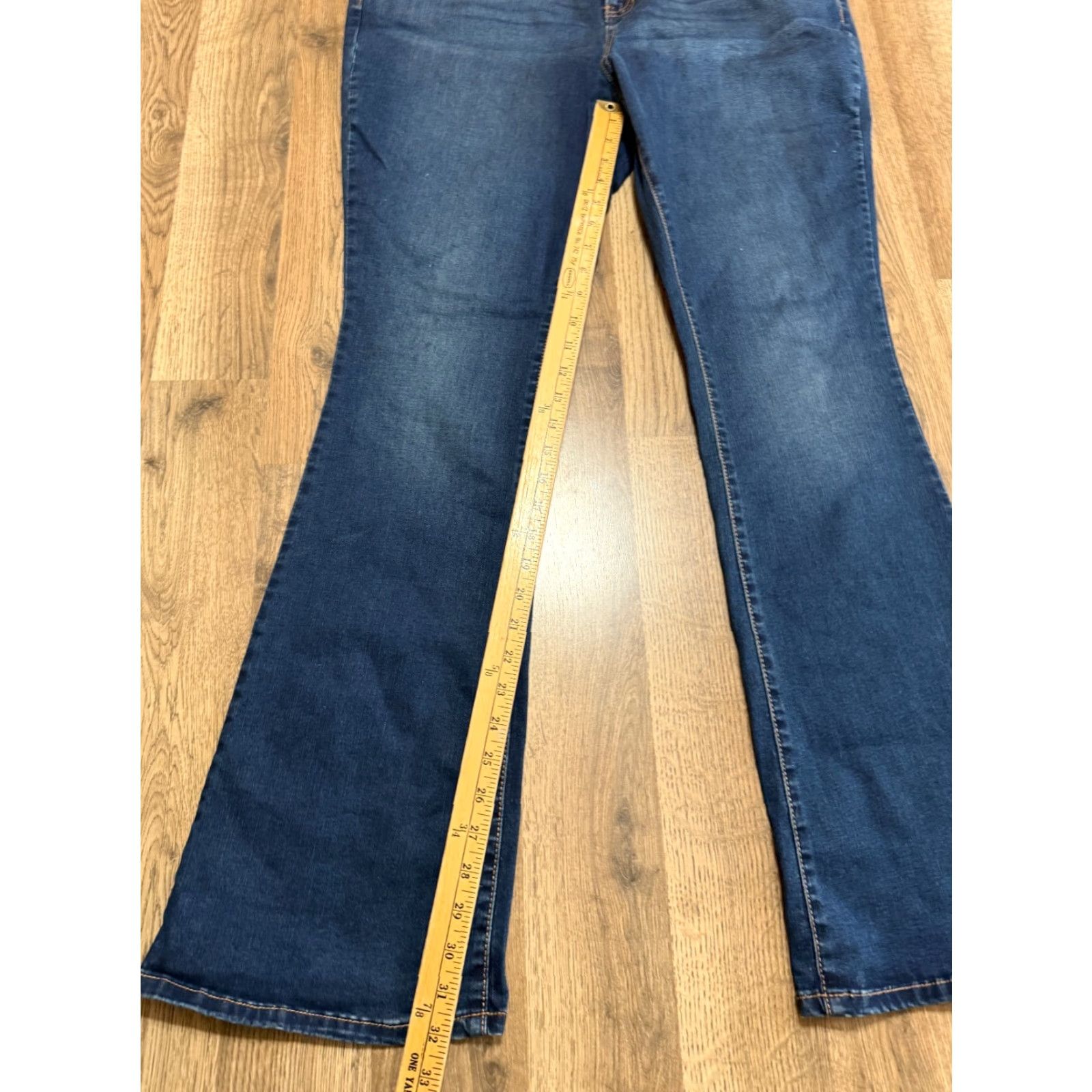 Vintage Terra & Sky Jeans Women 16W Blue Denim Bootcut 45" Inseam 32" Regular Rise High 10.5+ 5-Pocket Zip Size 38" / US 16 / IT 52 - 7 Thumbnail