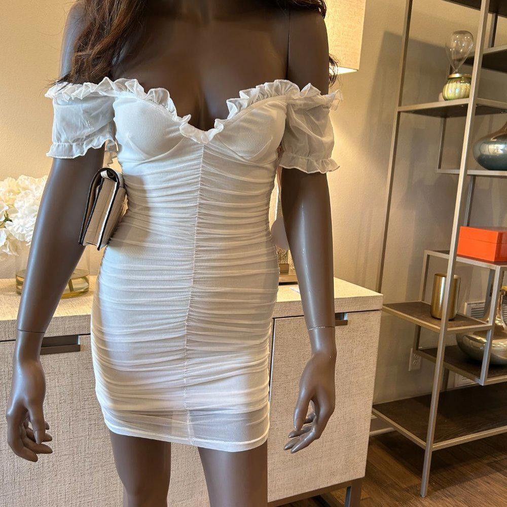 Designer More to Come White Off-the-Shoulder Dress Size S / US 4 / IT 40 - 3 Thumbnail