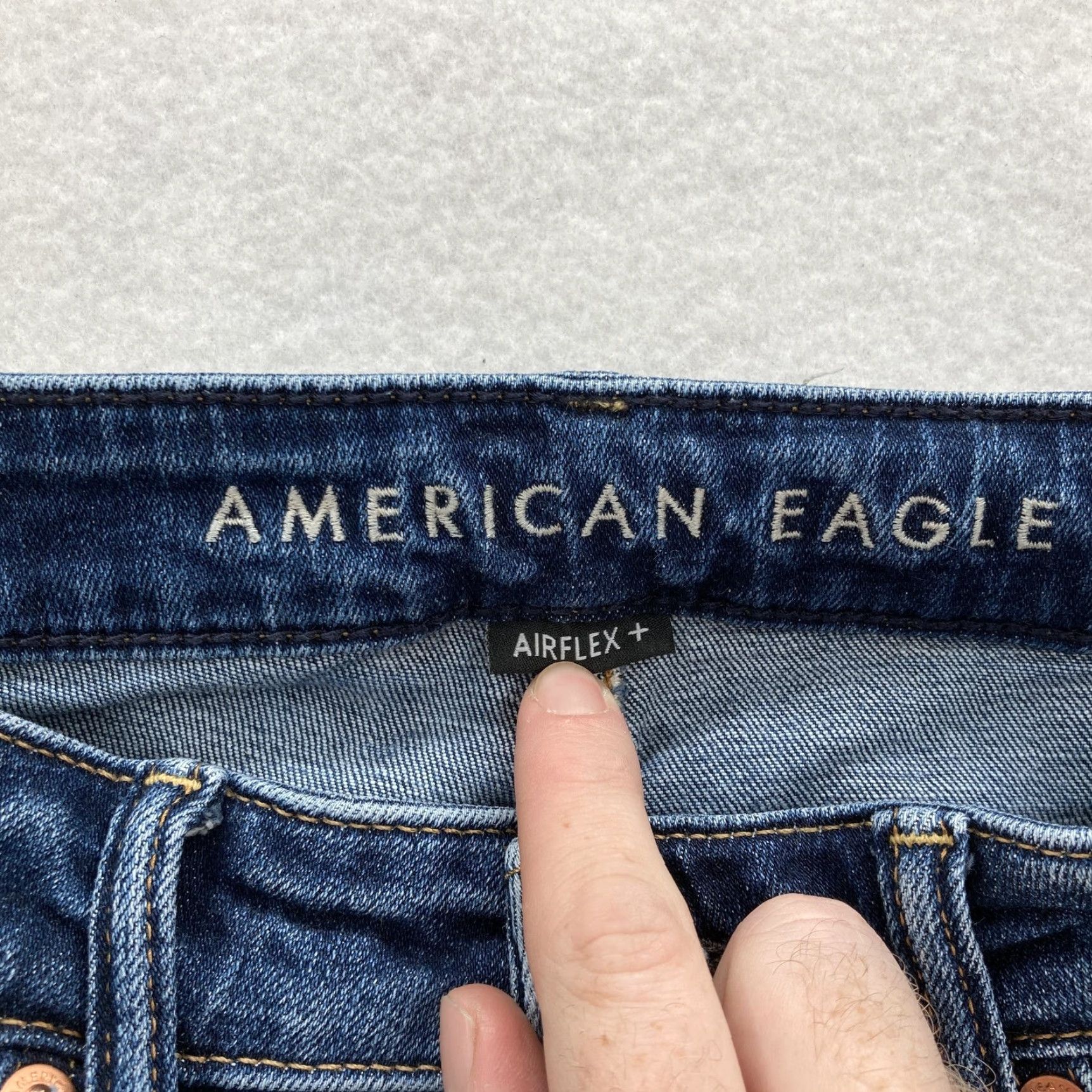 American Eagle Outfitters American Eagle Jeans Mens 28x30 Blue Original Straight Airflex+ Distressed Denim Size US 28 / EU 44 - 4 Thumbnail