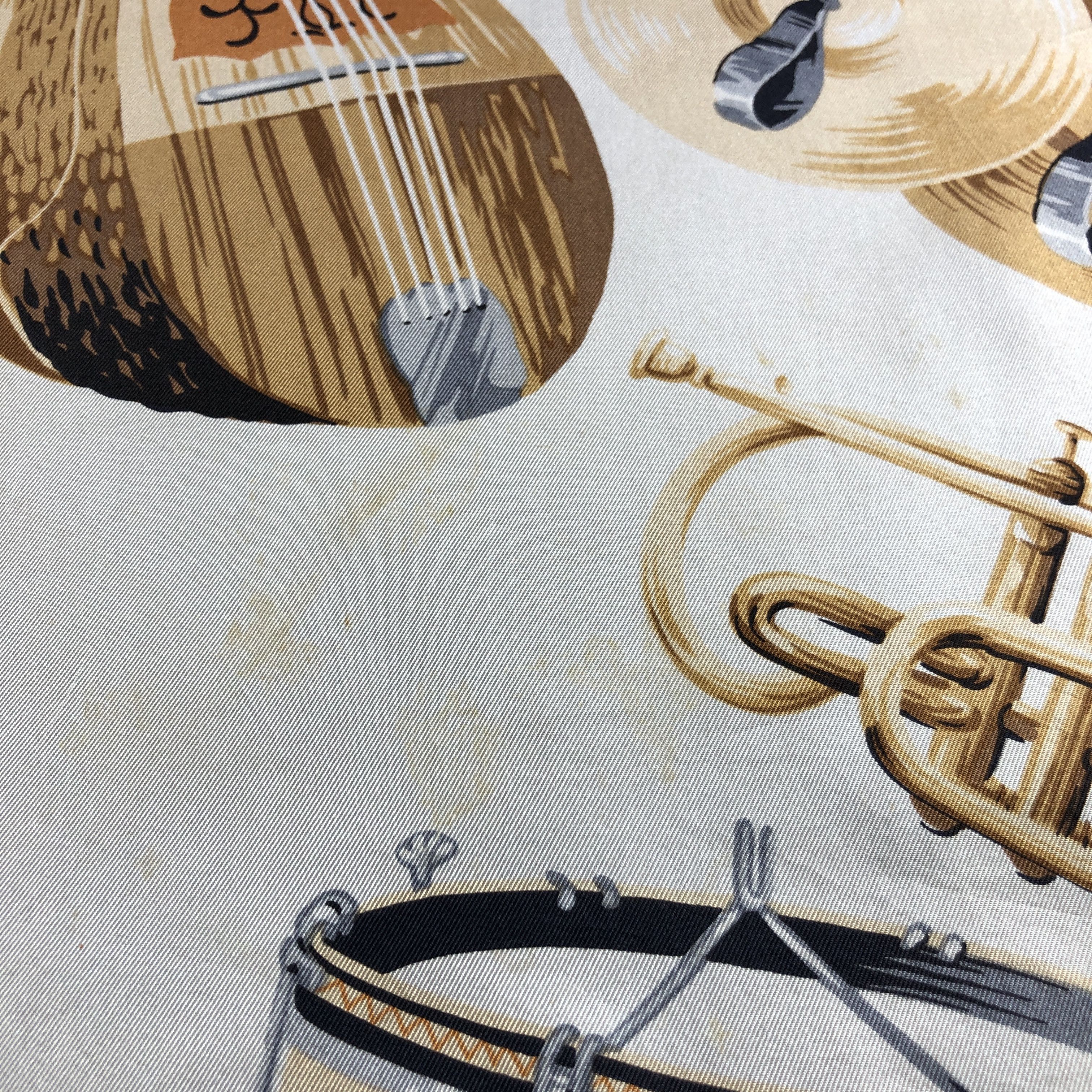Japanese Brand Musical Instruments Hand Rolled Silk Scarf M1103 Size ONE SIZE - 9 Thumbnail