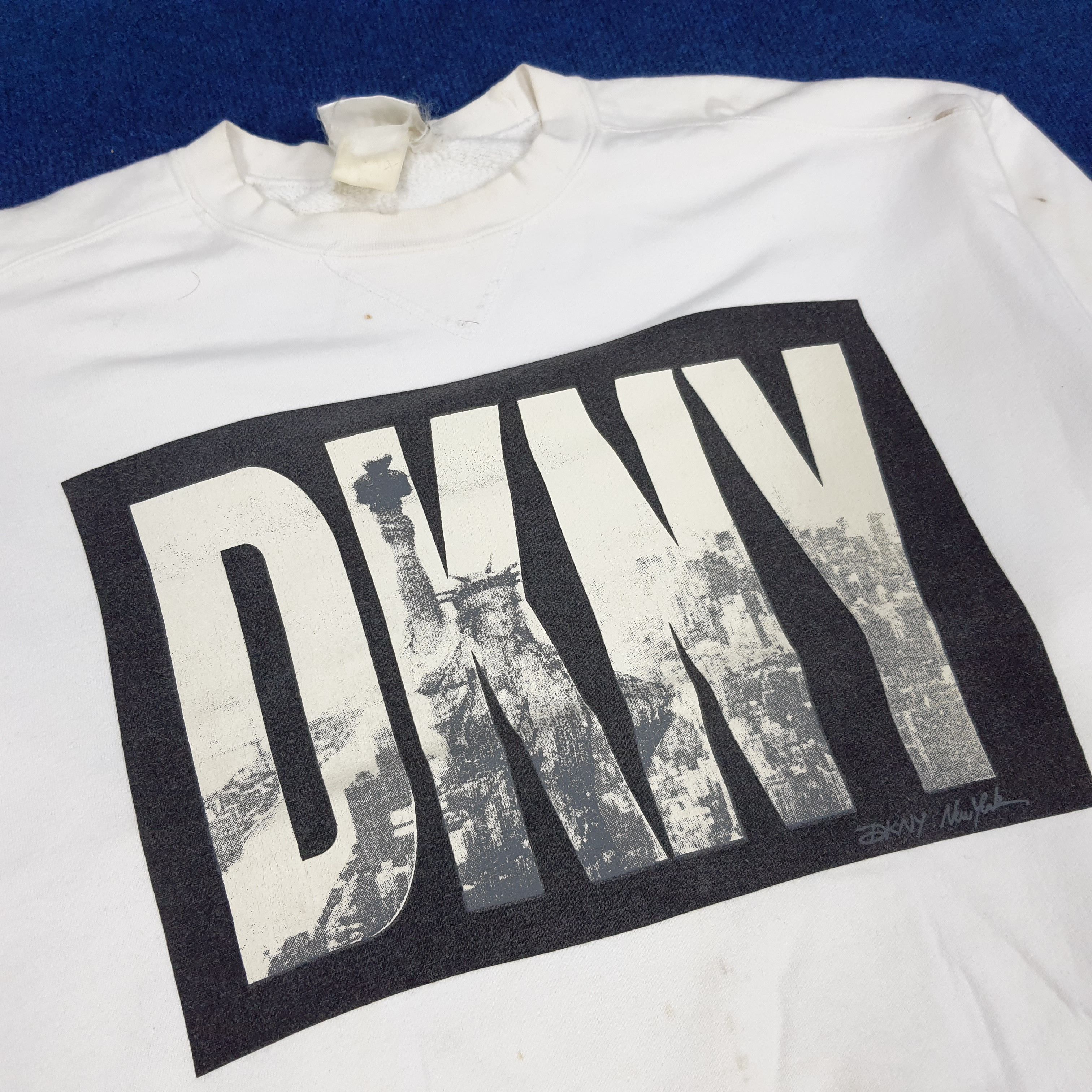 DKNY × Vintage Vintage DKNY New York Streetwear Sweatshirt Size US L / EU 52-54 / 3 - 2 Thumbnail