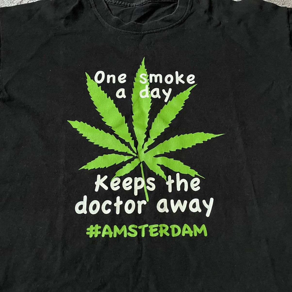 Vintage Vintage Y2K Graphic Tee Weed Leaf Funny Print Black Grail M Size US M / EU 48-50 / 2 - 5 Thumbnail