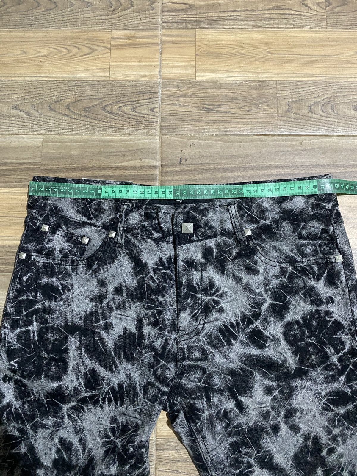 NO ID NO ID SPLATTER STUDDED SKINNY PANTS Size US 30 / EU 46 - 12 Thumbnail