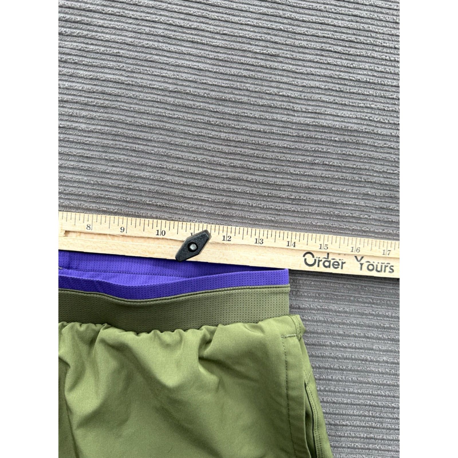 Fabletics Fabletics Men Short Athletic Green Small S Drawstring Pockets Gym Running 7 Inseam Size US 29 - 4 Thumbnail