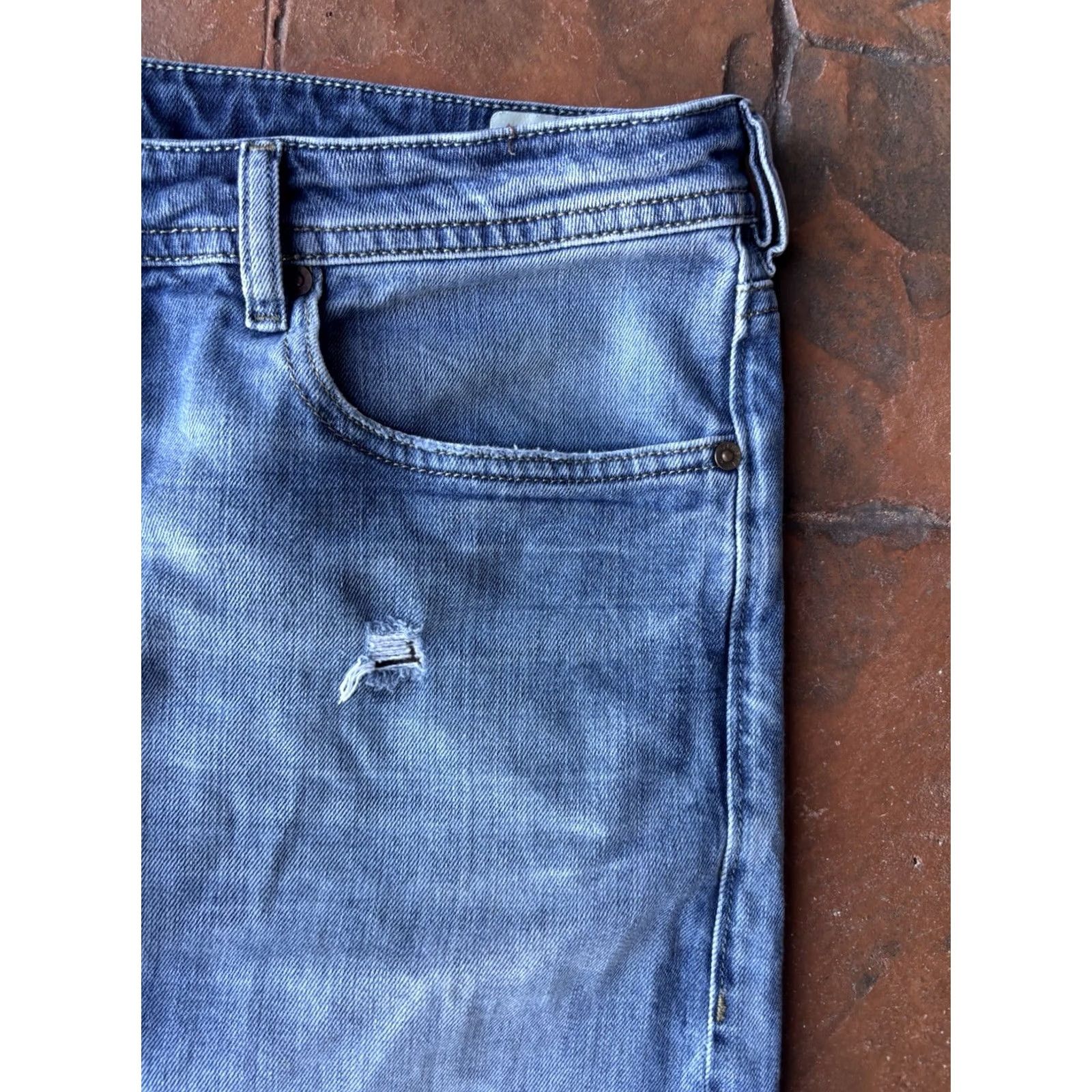 Diesel Diesel Buster Jeans Men’s 34x32 Blue Distressed Button Fly Slim Tapered Regular Denim 5-Pocket Baggy? (Clarify: “Baggy” not in original) Size US 34 / EU 50 - 5 Thumbnail