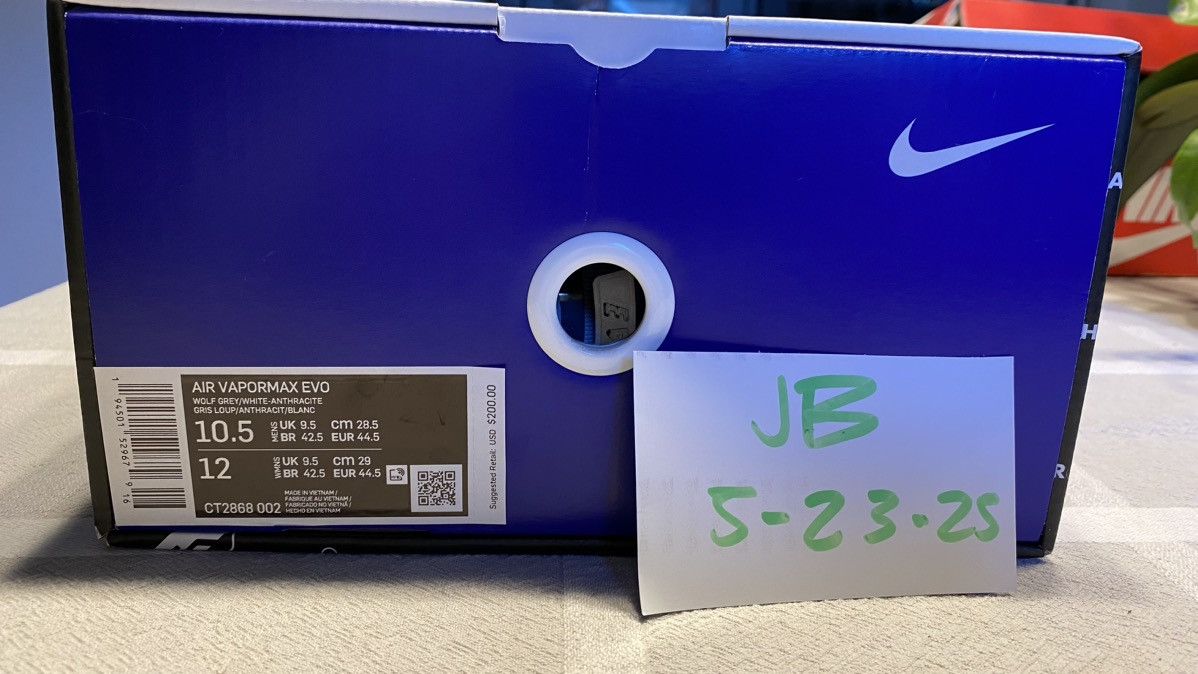 Nike AIR VAPORMAX EVO Size US 10.5 / EU 43-44 - 6 Thumbnail