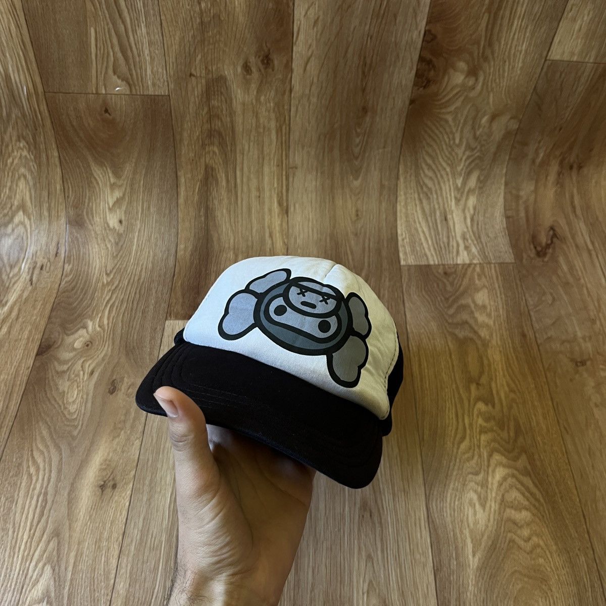 A BATHING APE × KAWS アベイシングエイプ カウズ コラボ