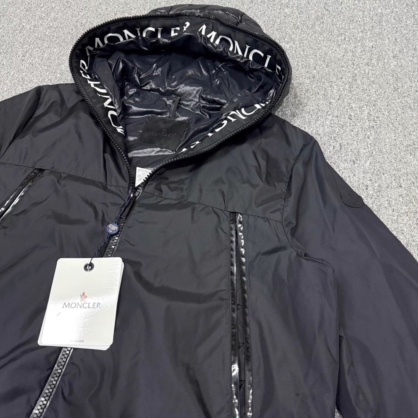 Moncler Moncler Black Front Logo Unworn Jacket 3 Size US L / EU 52-54 / 3 - 3 Thumbnail