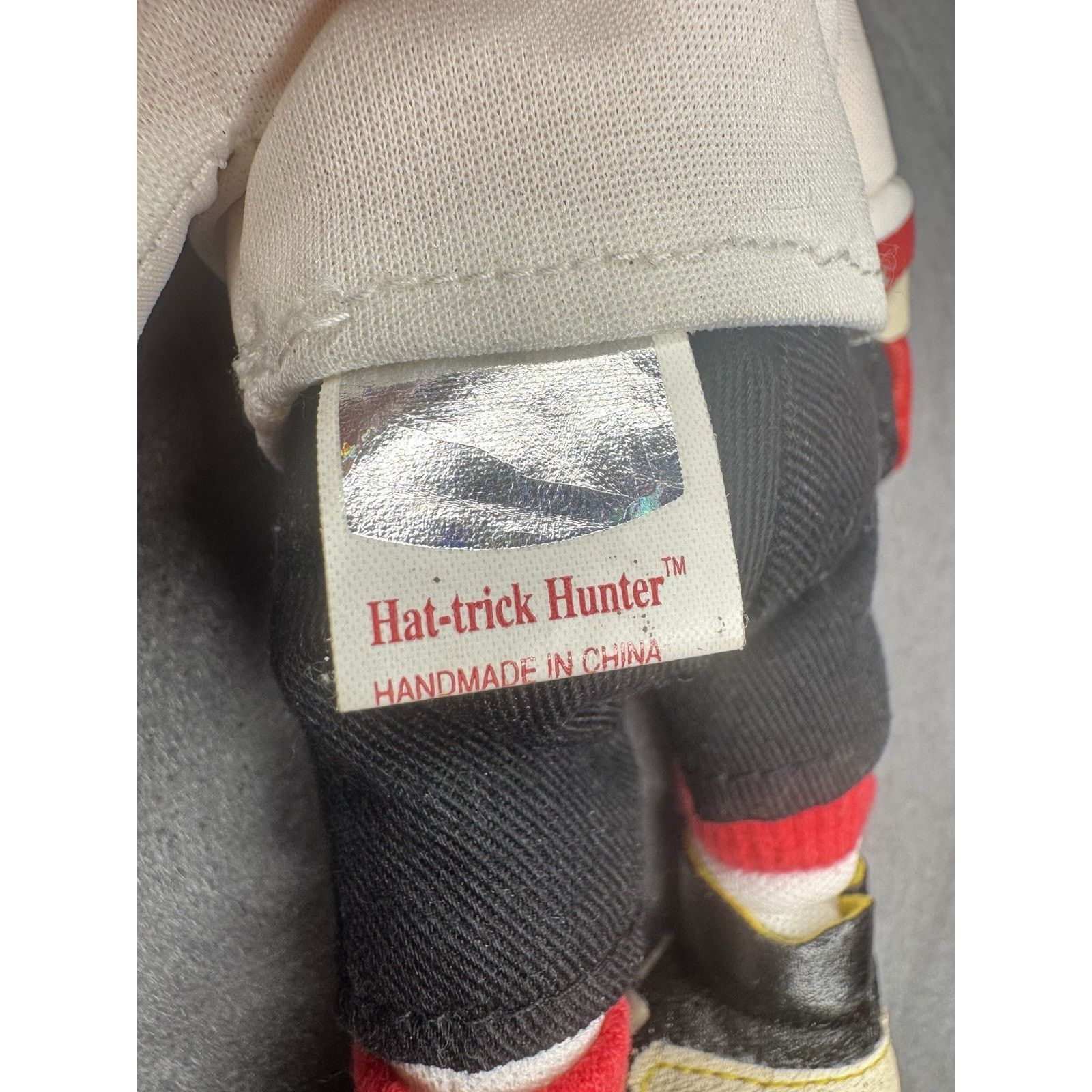 0 Ty Beanie Baby 'Hat-Trick Hunter' Plush Hockey Player Canada Size ONE SIZE - 15 Thumbnail