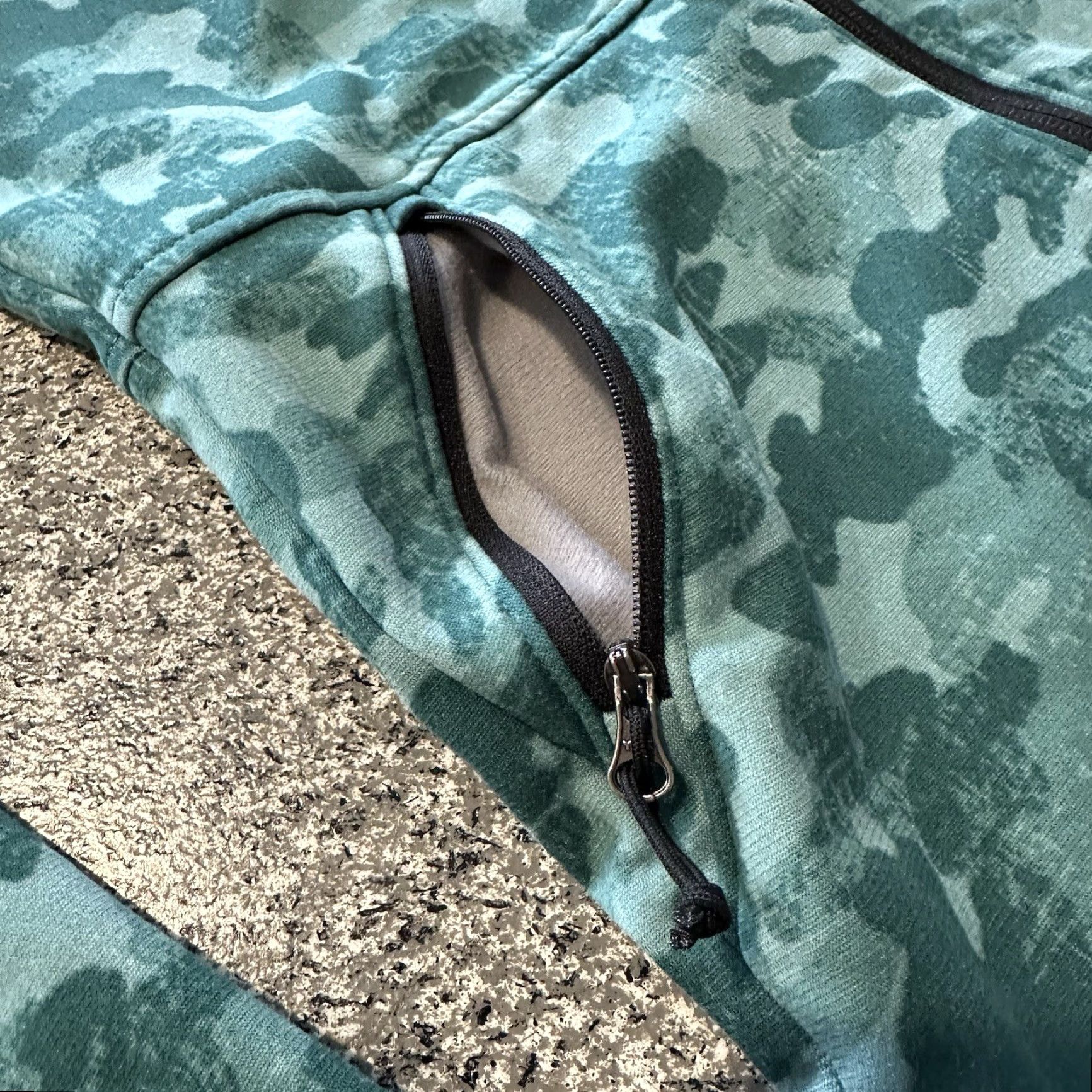 The North Face The North Face Jacket Womens S Full Zip Hooded Camouflage Teal Lightweight Fleece Blue Front Zip Hoodie Size S / US 4 / IT 40 - 3 Thumbnail
