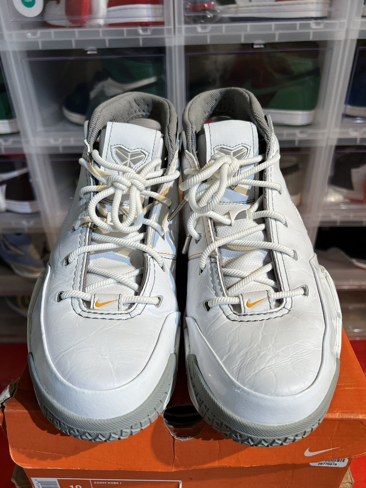 Nike Nike Zoom Kobe 1 OG ‘White Shark’ 2006 Size US 10 / EU 43 - 2 Thumbnail