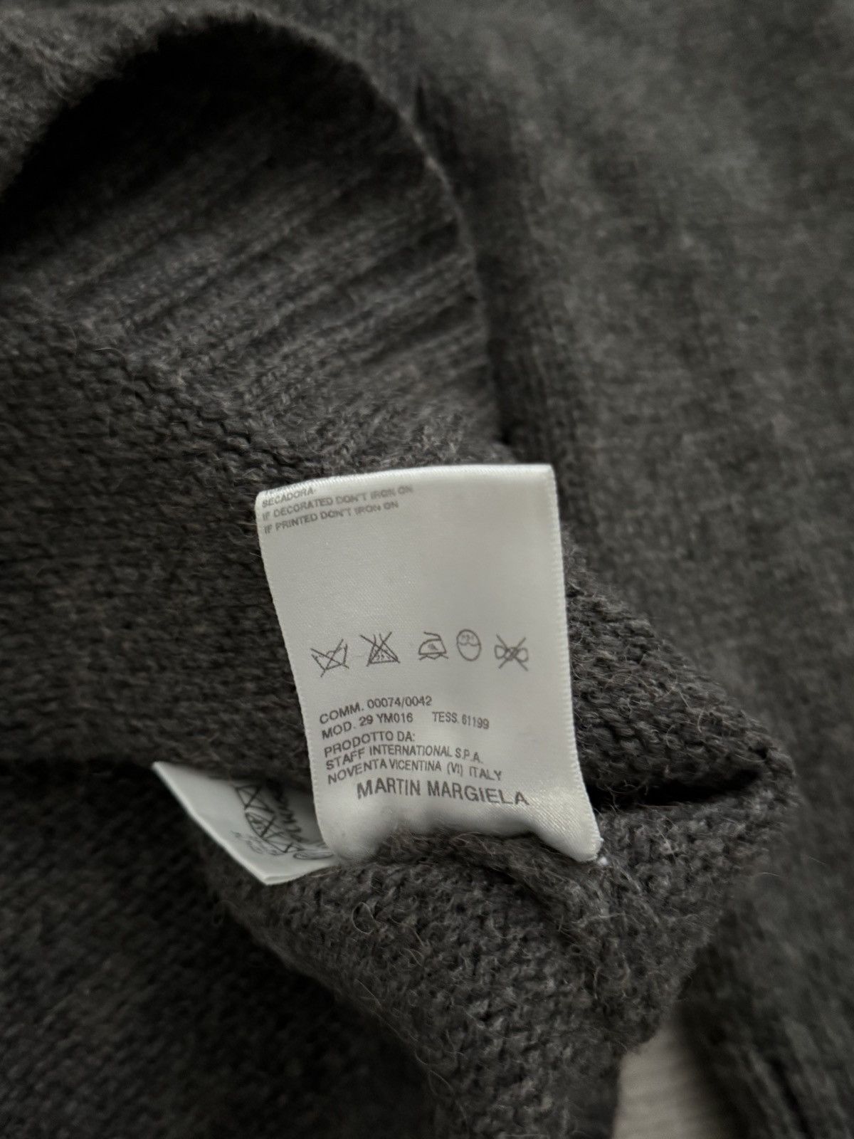 Maison Margiela FW2004 Wool Camel Ribbed Turtleneck Knit Sweater Size US M / EU 48-50 / 2 - 7 Thumbnail