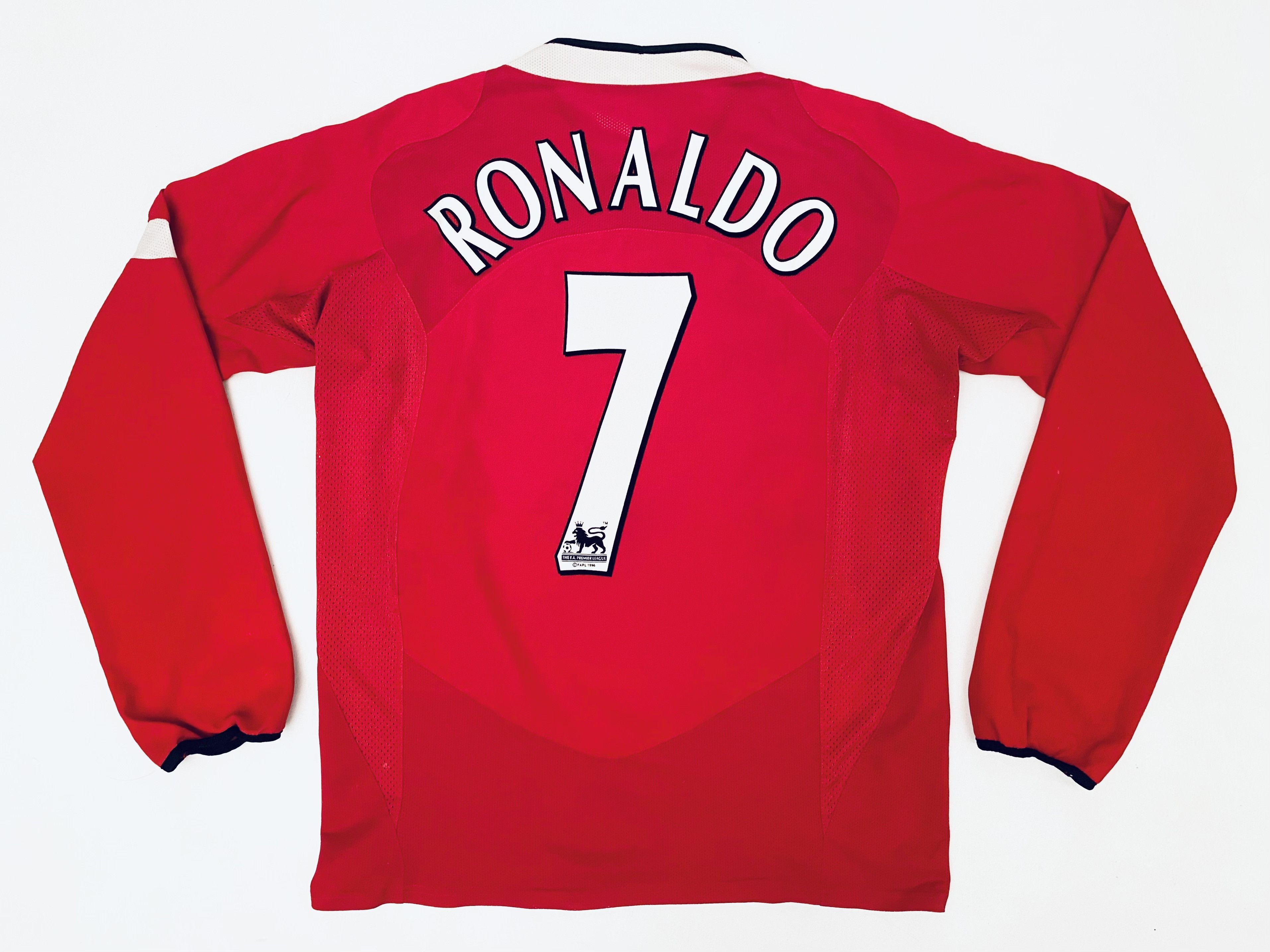Nike Manchester United *Ronaldo* Home Jersey 2004 - 2006 LS Size US M / EU 48-50 / 2 - 3 Thumbnail
