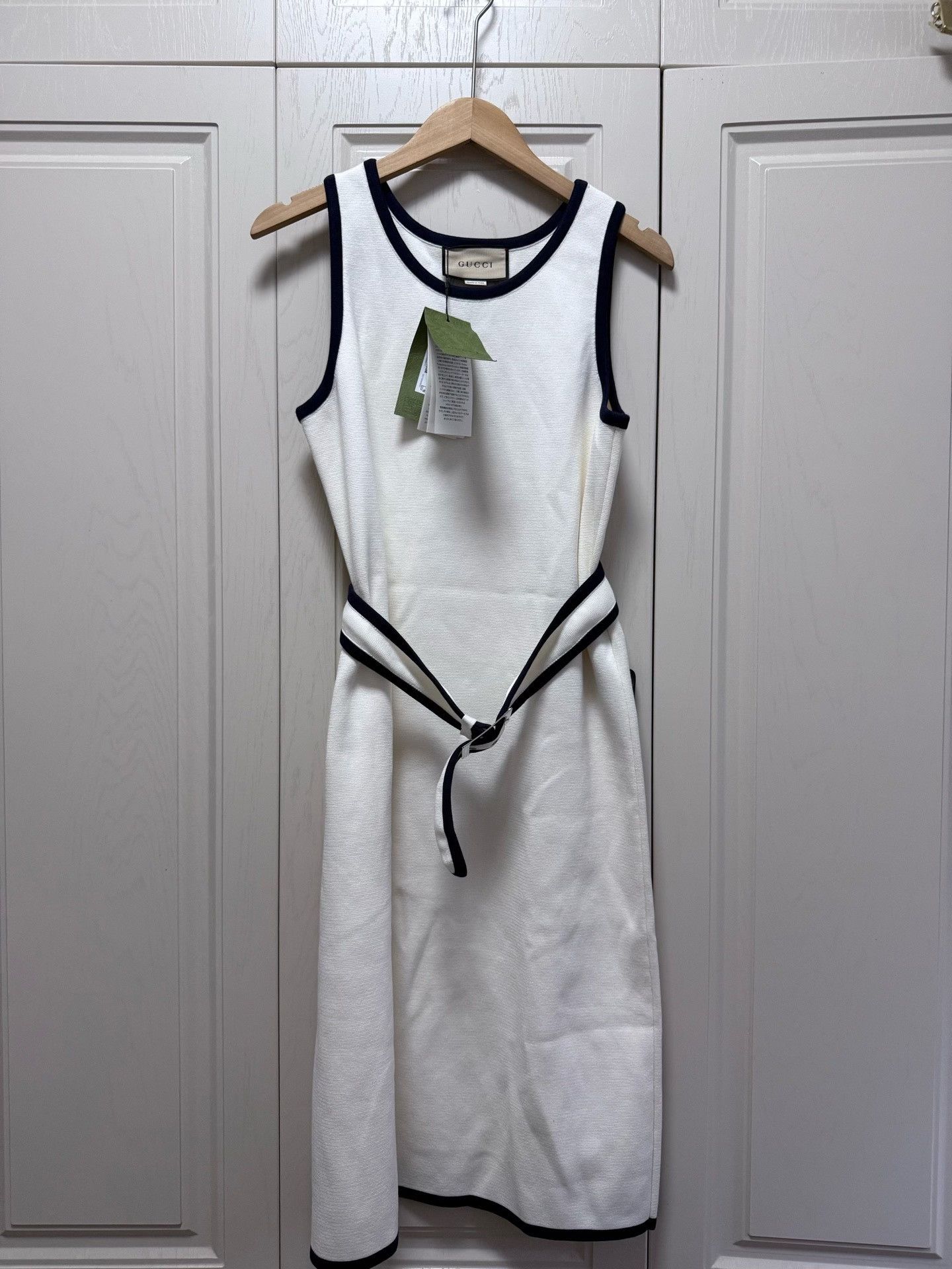 Gucci Gucci White Navy Trim Round Neck Dress Size L / US 10 / IT 46 - 1 Thumbnail