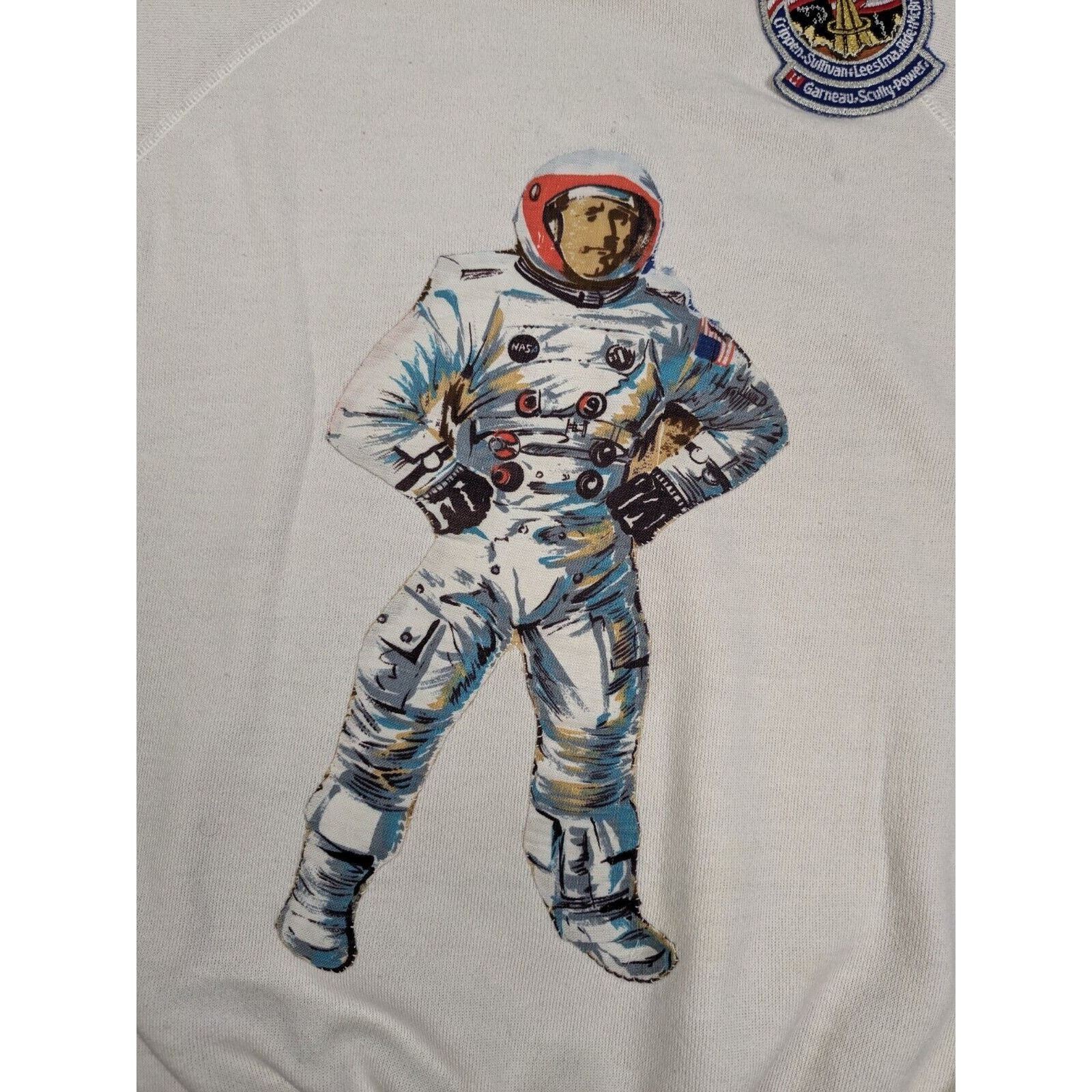Hanes Vtg Spaceman Astronaut Neil Armstrong Crewneck Sweatshirt Size US M / EU 48-50 / 2 - 3 Thumbnail