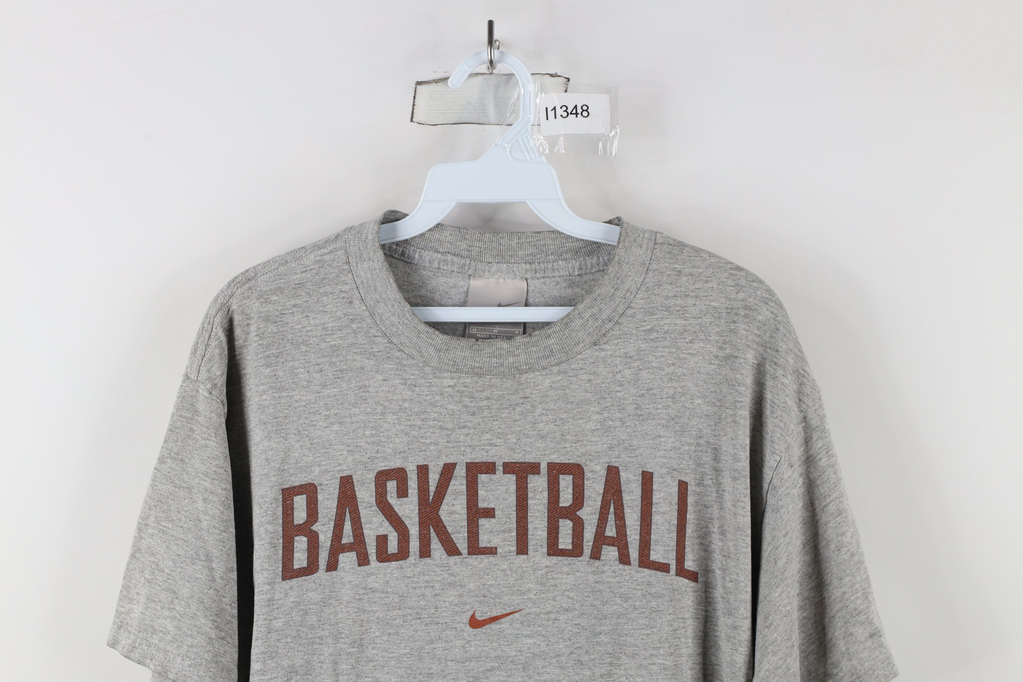 Nike × Vintage Vintage Nike Basketball Travis Scott Center Swoosh T-Shirt Size US M / EU 48-50 / 2 - 2 Thumbnail