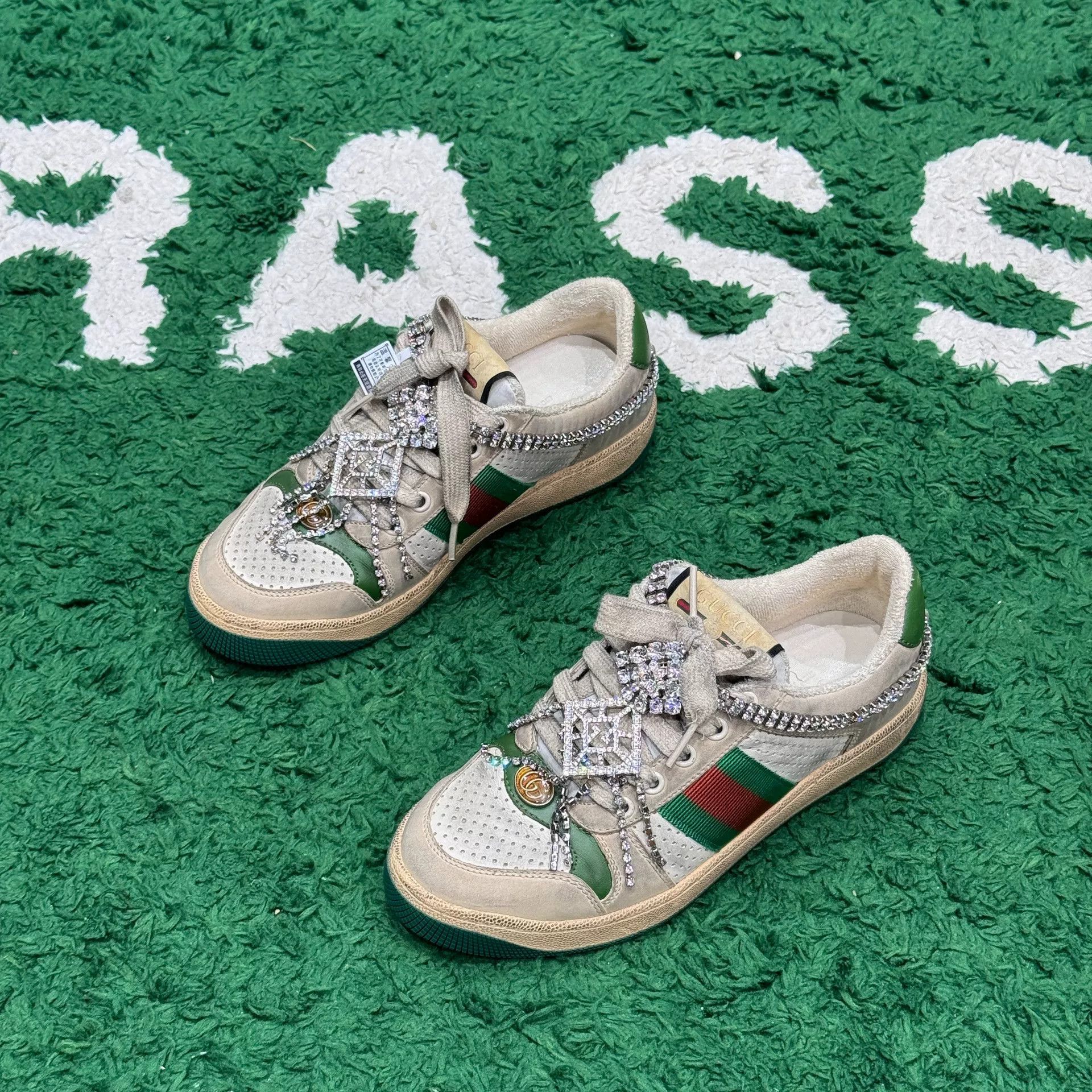 Gucci Gucci White Lowtop Sneakers us_5-5 Women Size US 5.5 / IT 35.5 - 1 Thumbnail