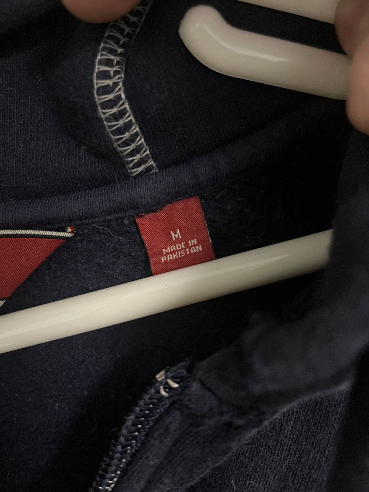 Tommy Hilfiger Vintage Tommy Hilfiger Distressed Hilfiger Navy Blue Zip Up Size US M / EU 48-50 / 2 - 7 Thumbnail