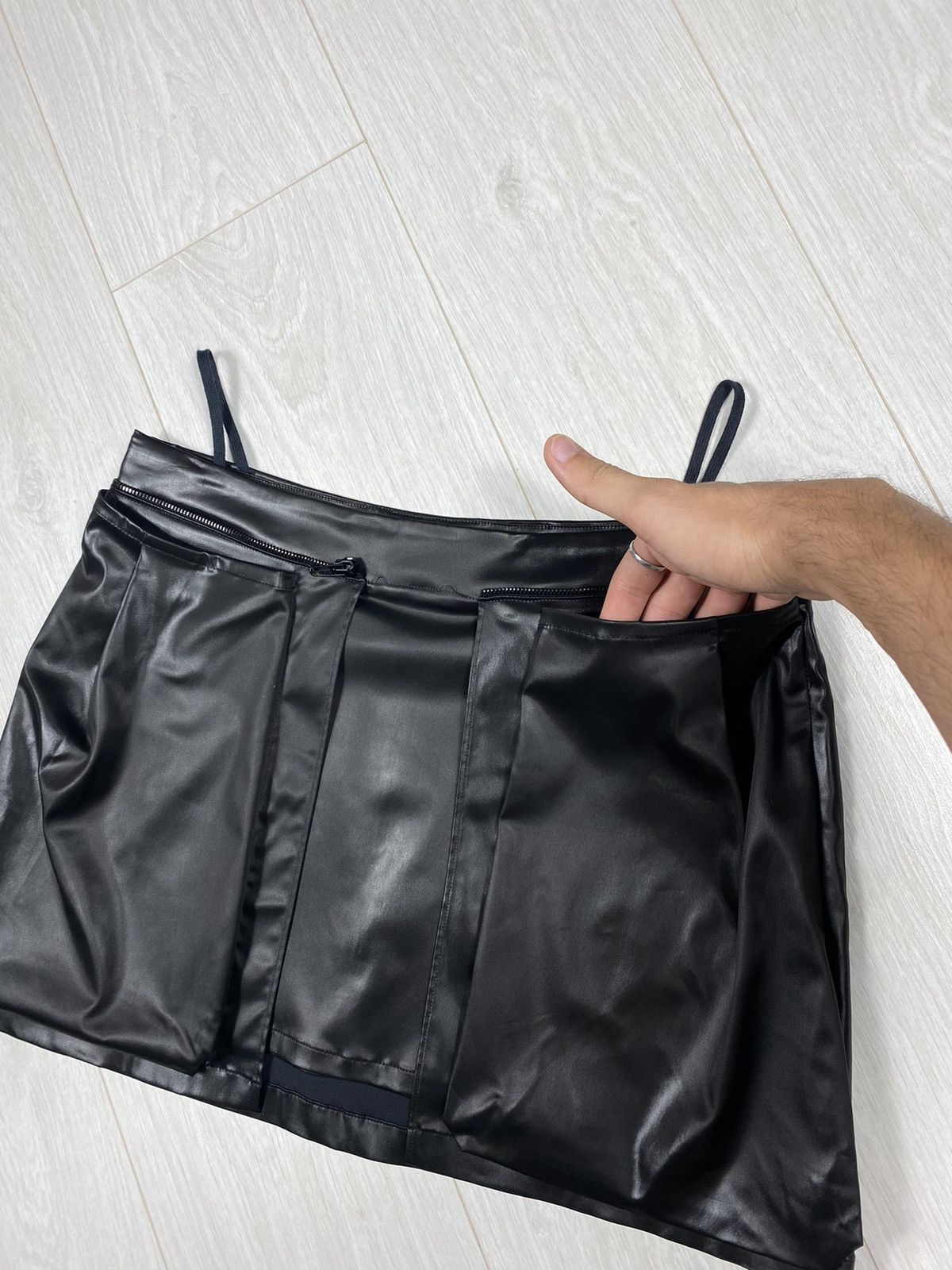 Helmut Lang × Vintage Helmut Lang F/W Fall 1999 Zipper Skirt Size 27" / US 4 / IT 40 - 7 Thumbnail