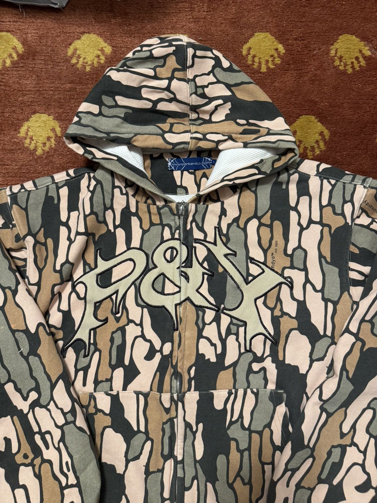 Punk and Yo PSY CAMO ZIP HOODIE SIZE LARGE Size US L / EU 52-54 / 3 - 2 Thumbnail