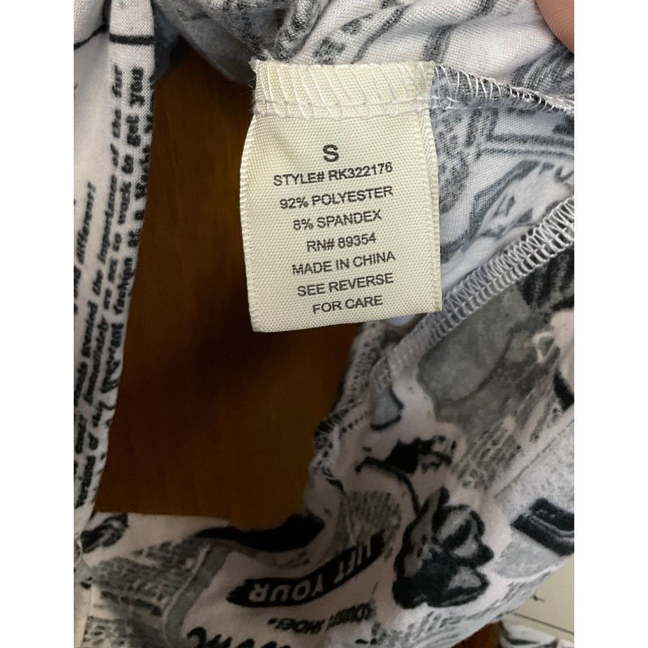 Other No Comment NY/LA Black & White Newspaper Print Long Sleeve C Size S / US 4 / IT 40 - 6 Thumbnail