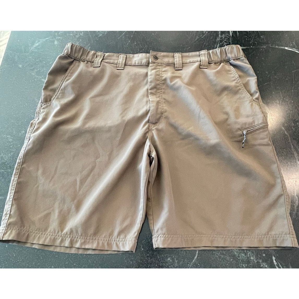 Wrangler Wrangler Men's Hybrid brown shorts 44 Size US 44 / EU 60 - 1 Thumbnail