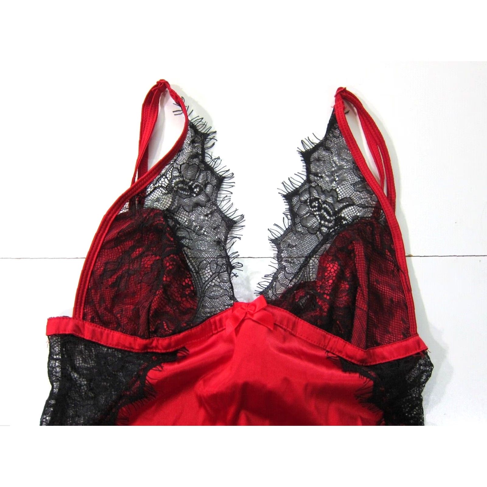 Vintage NWT Castle Megastore Red Satin Black Lace Eyelash Lingerie Sexy Cami Nighty S Size ONE SIZE - 3 Thumbnail