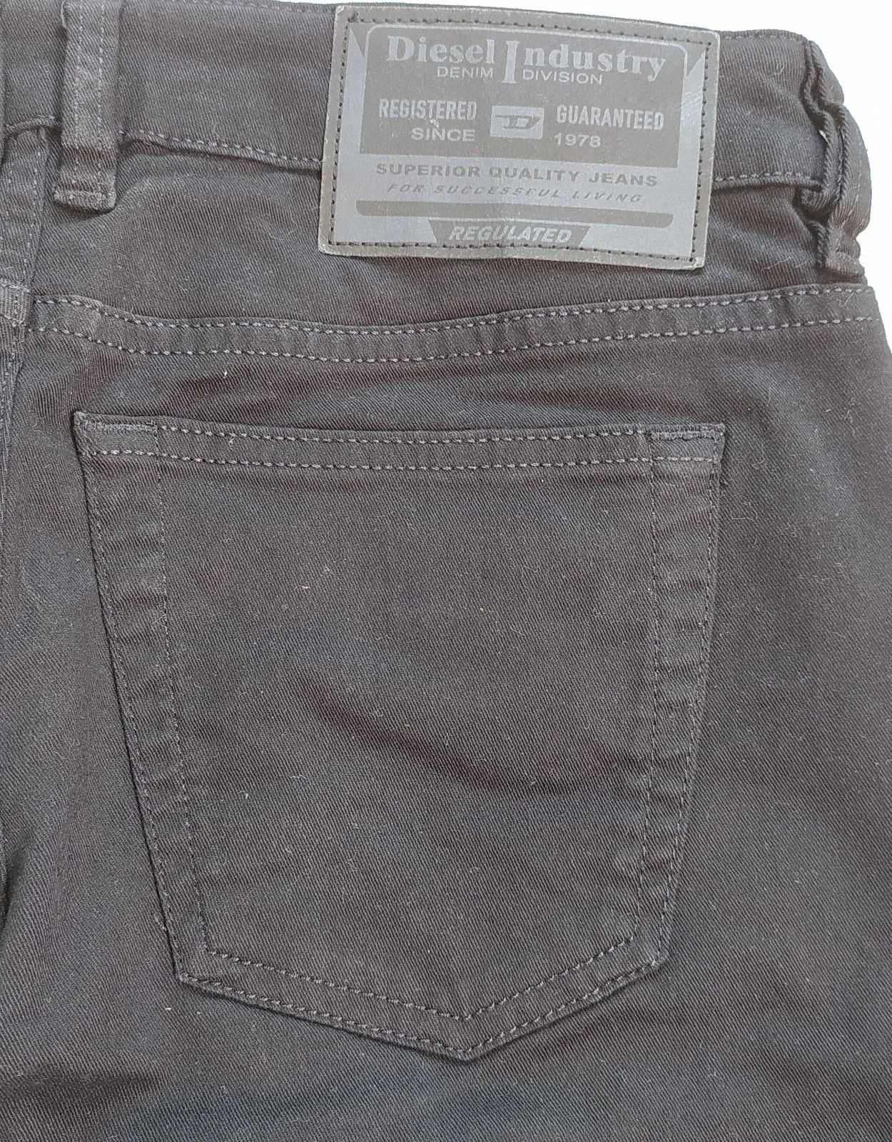 Diesel Diesel 1979 SLEENKER-R L.32 MENS JEANS SLTP/9884 Size US 29 - 10 Thumbnail