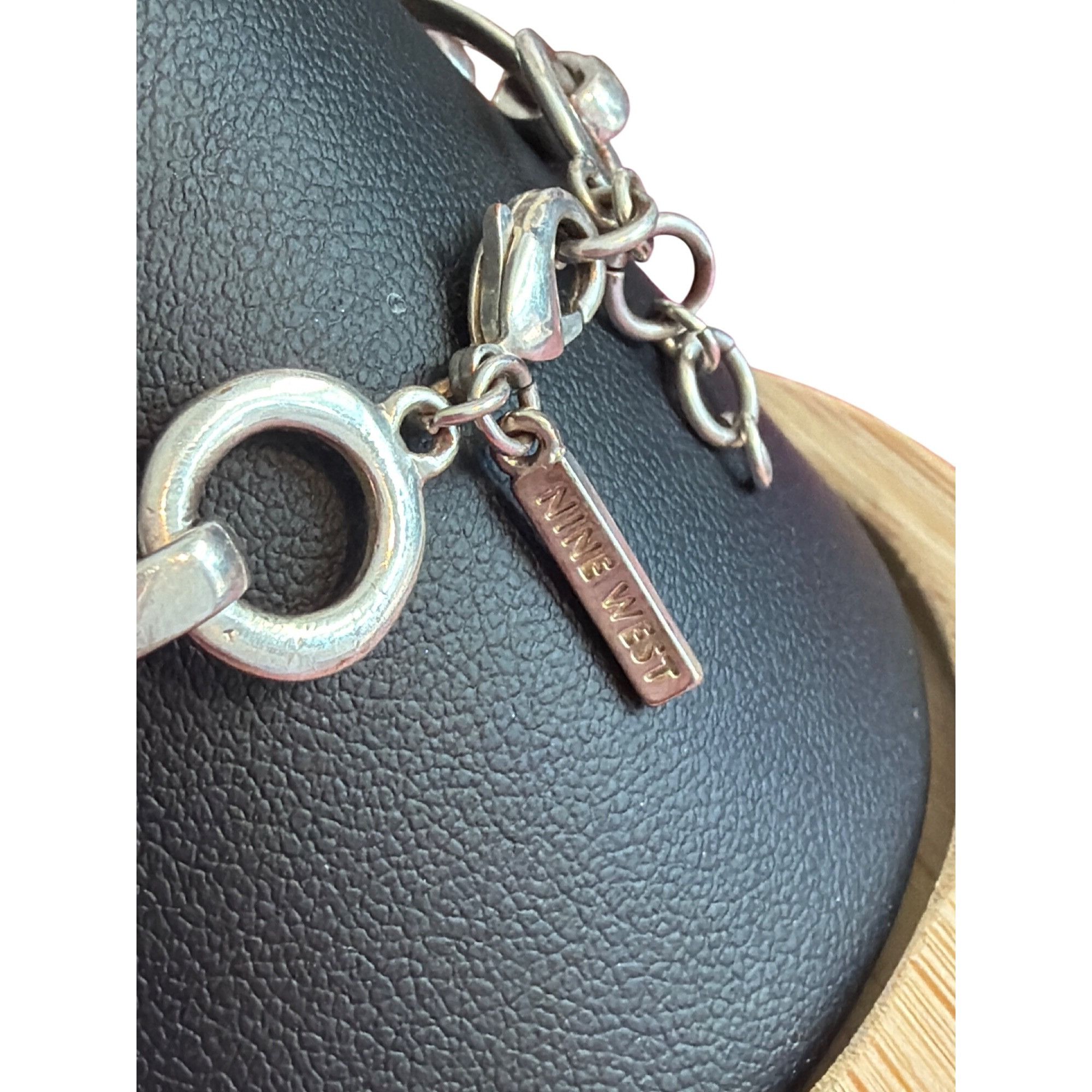Nine West Nine West Silver Tone Circle Link Chain Bracelet Open Circle Size ONE SIZE - 3 Thumbnail