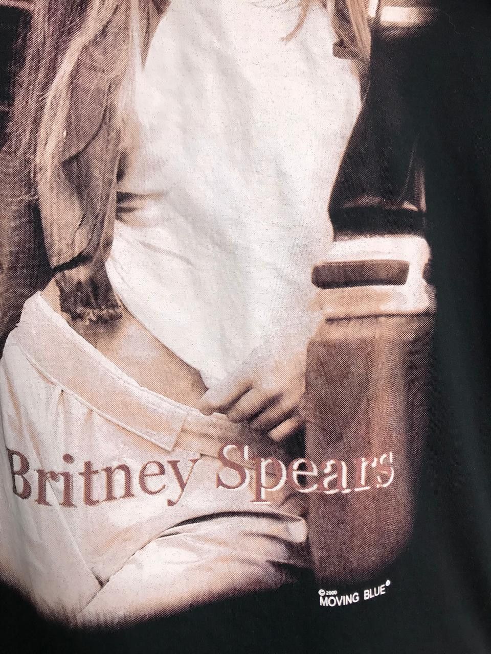 Band Tees Vintage Britney Spears Moving Blue 00s T Shirt Size US L / EU 52-54 / 3 - 4 Thumbnail