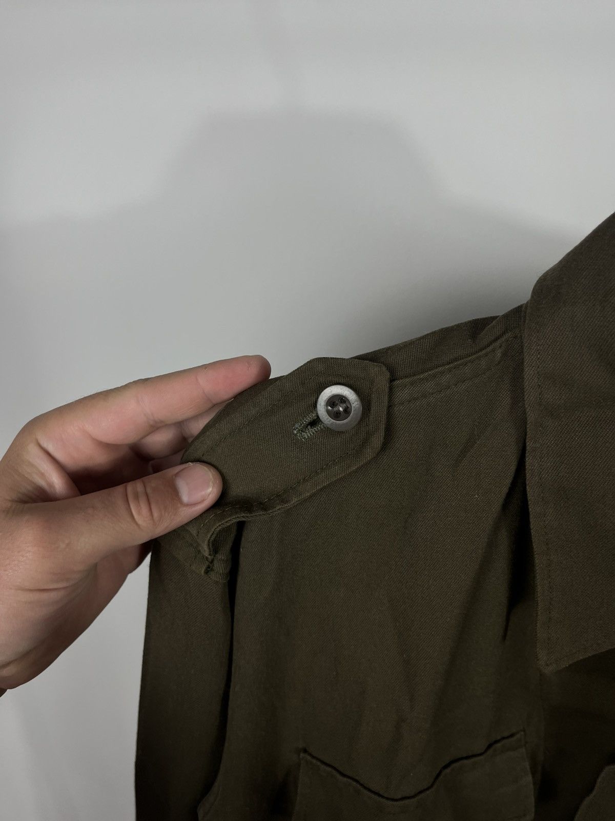 Other Austrian Army Olive Green Military Shirt with Epaulettes Size US XL / EU 56 / 4 - 4 Thumbnail