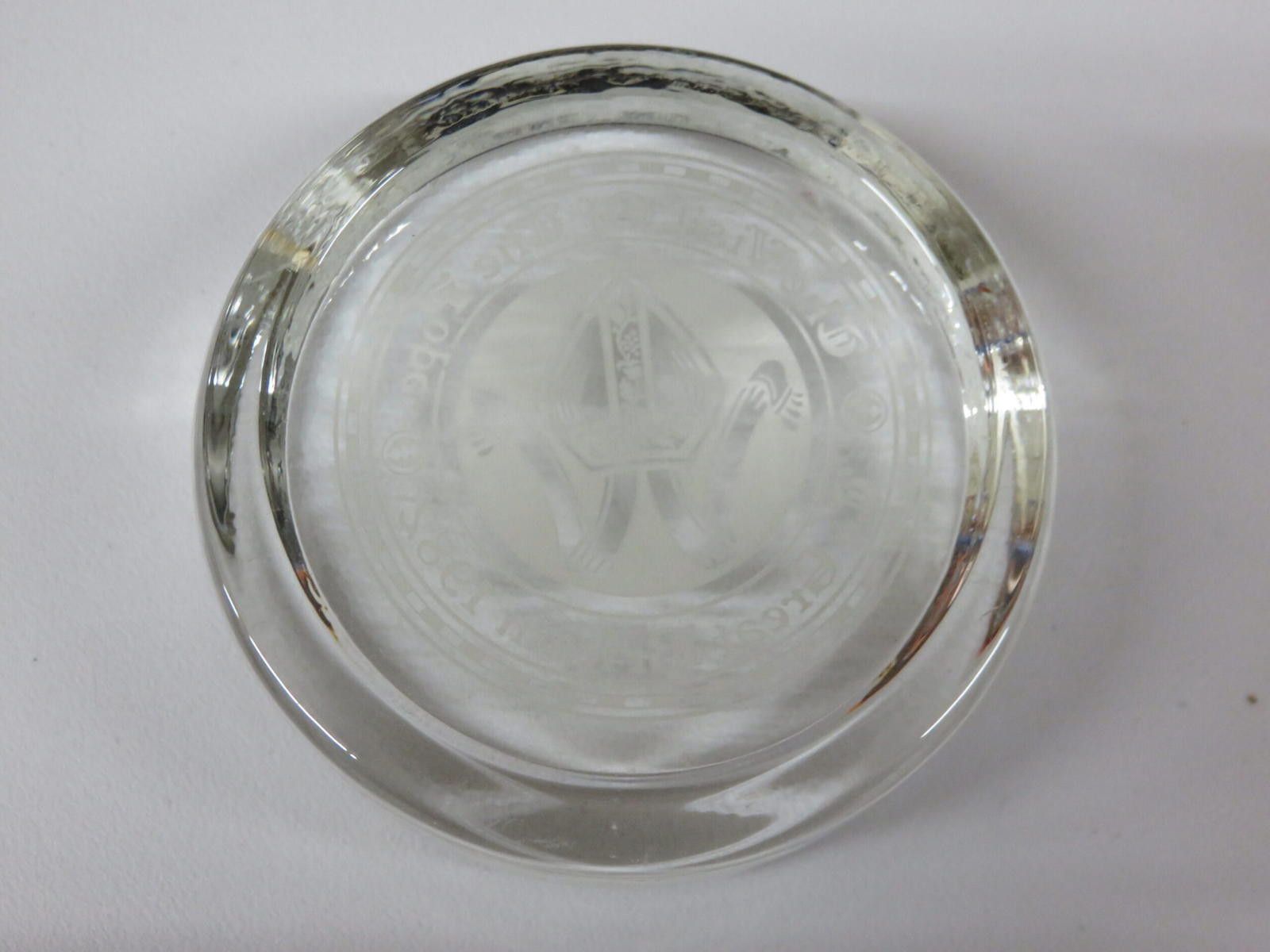 The Unbranded Brand The Visit of the Pope to Great Britain 1982Glass Paperweight Size ONE SIZE - 3 Thumbnail
